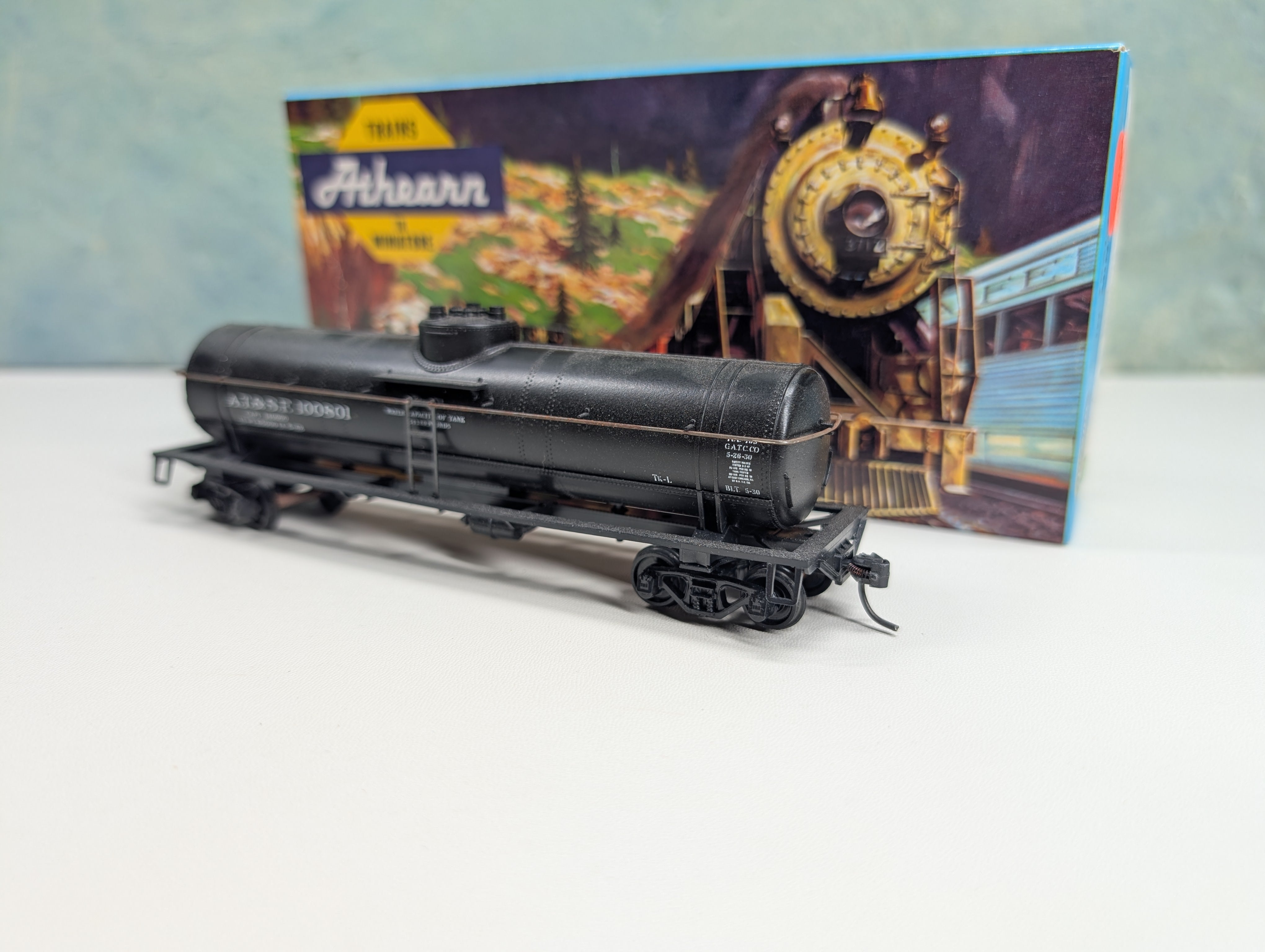 USED Athearn HO Scale 40' Single Dome Tank Car Santa Fe ATSF #100801