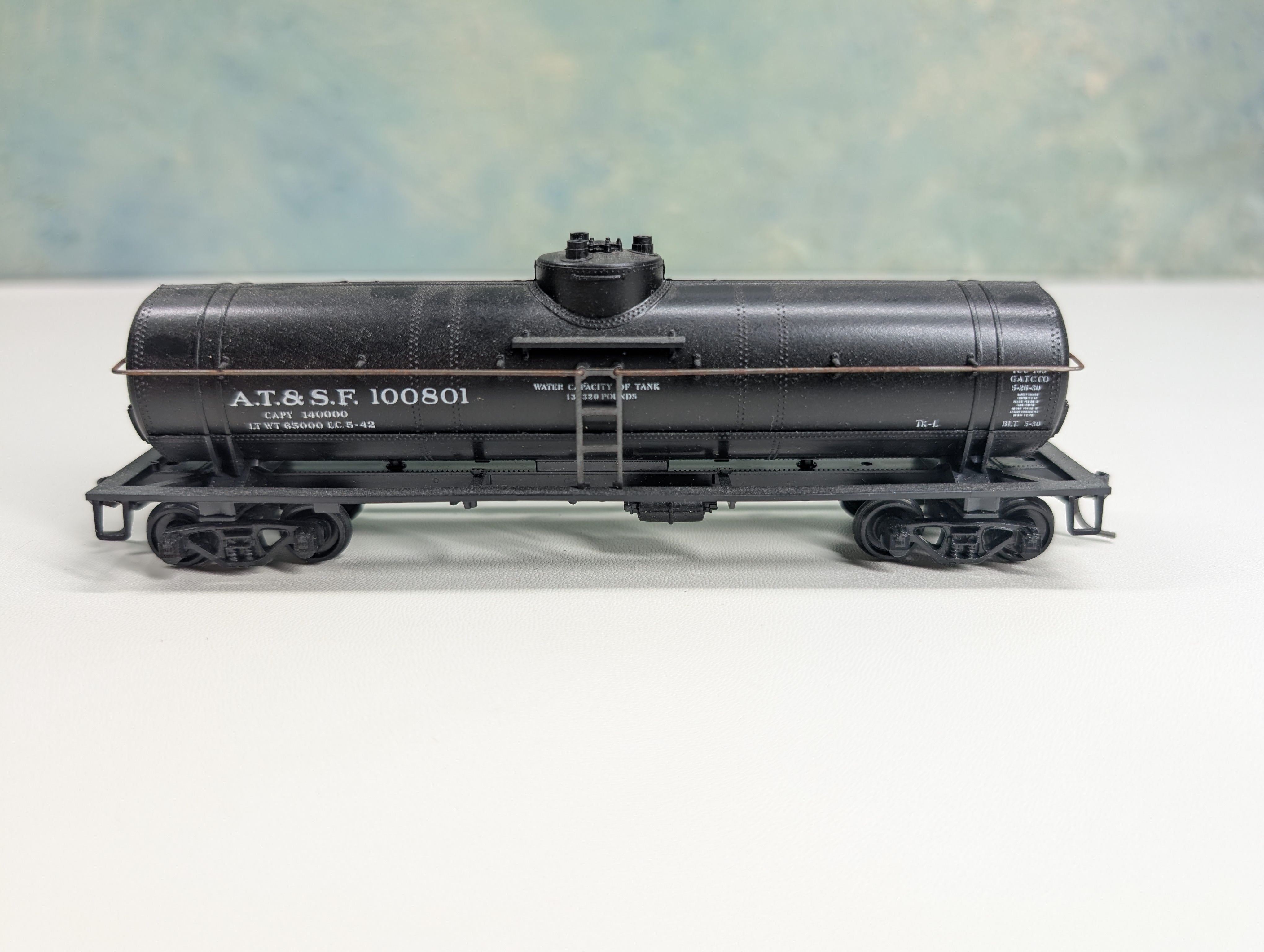 USED Athearn HO Scale 40' Single Dome Tank Car Santa Fe ATSF #100801