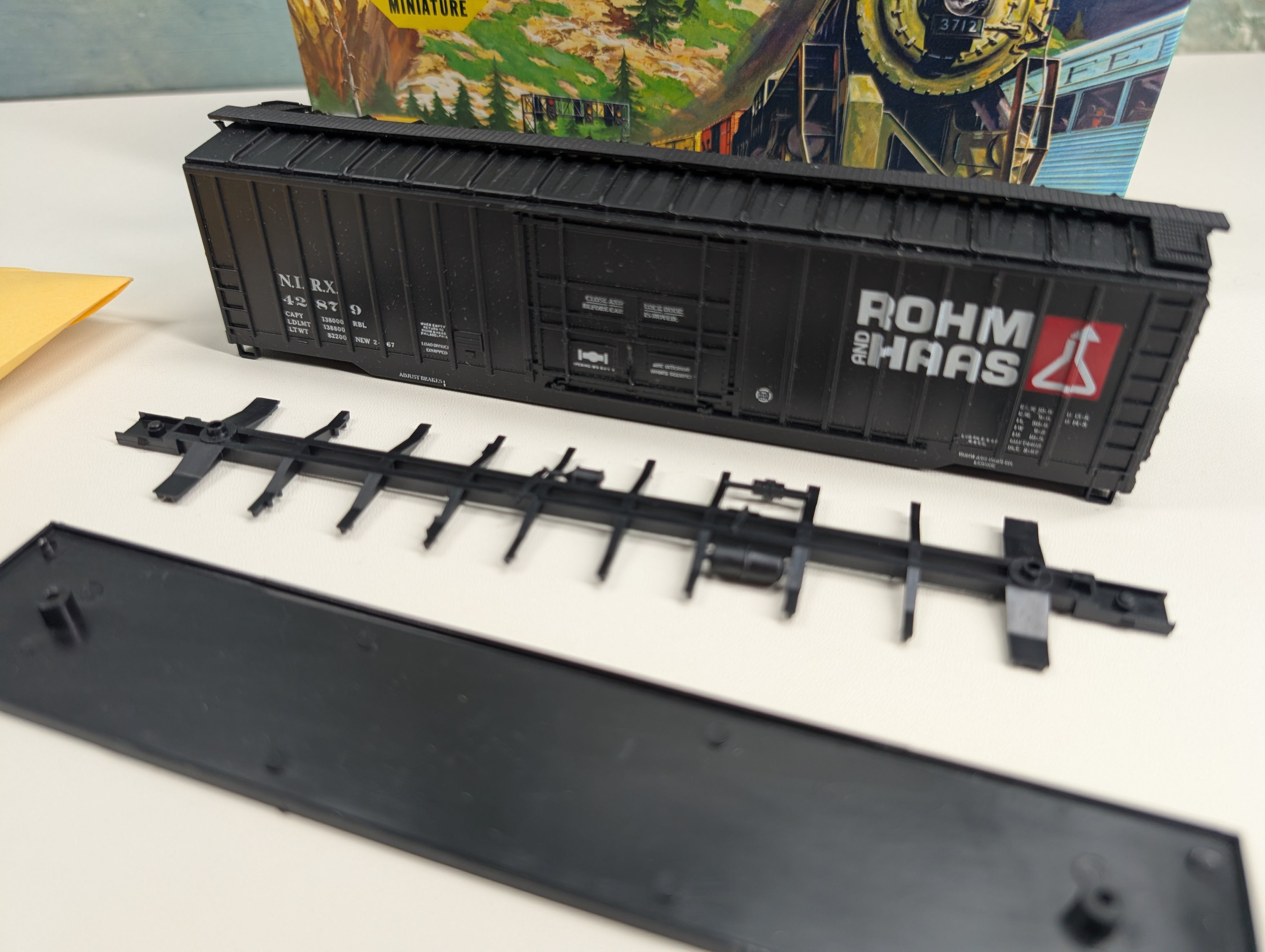 USED Athearn 5281 HO Scale 50' PD Box Car Rohm and Haas NIRX #42879 KIT