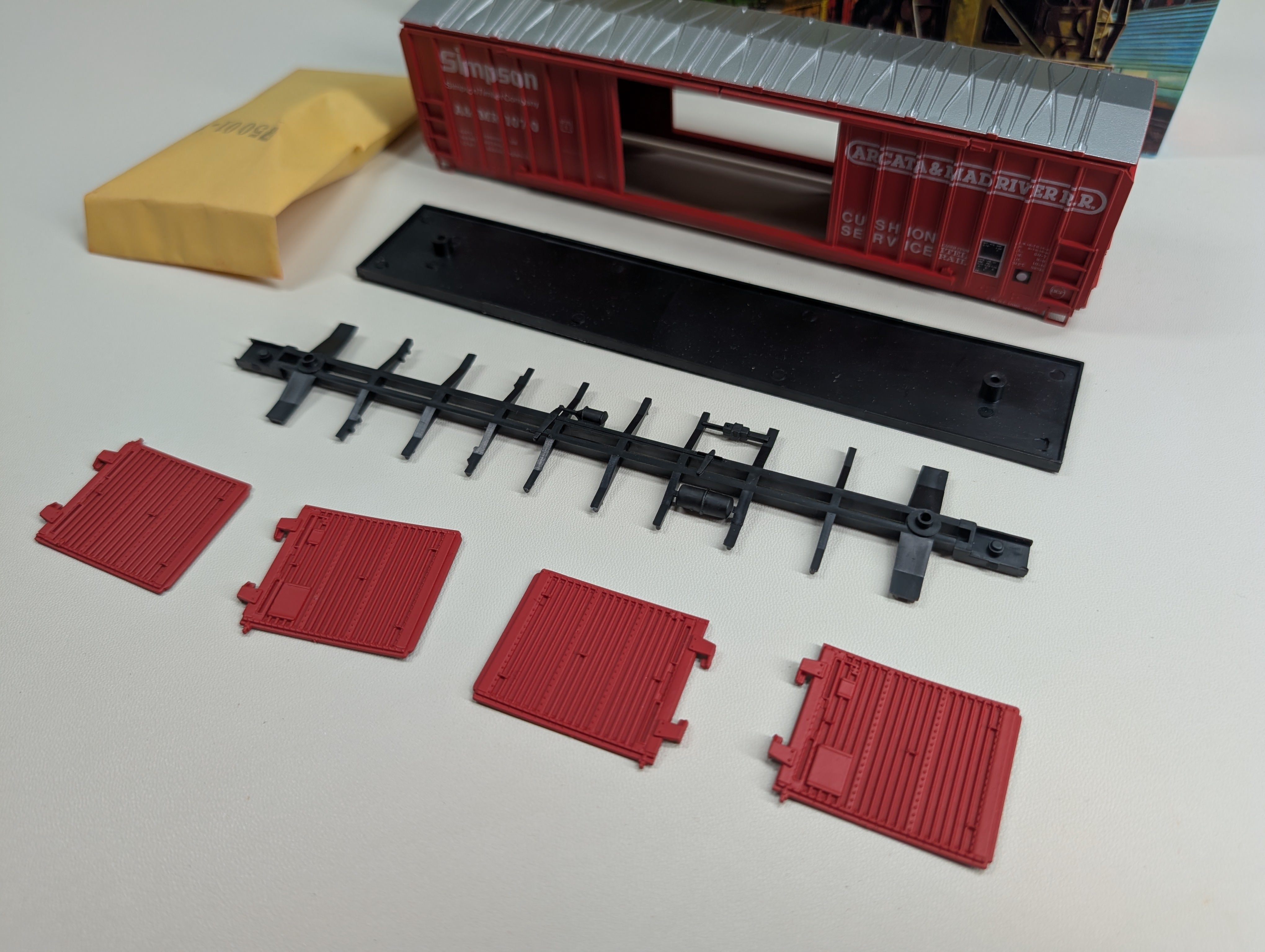 USED Athearn HO Scale 50' Railbox Type DD Box Car Simpson Timber A&MR #1070 KIT