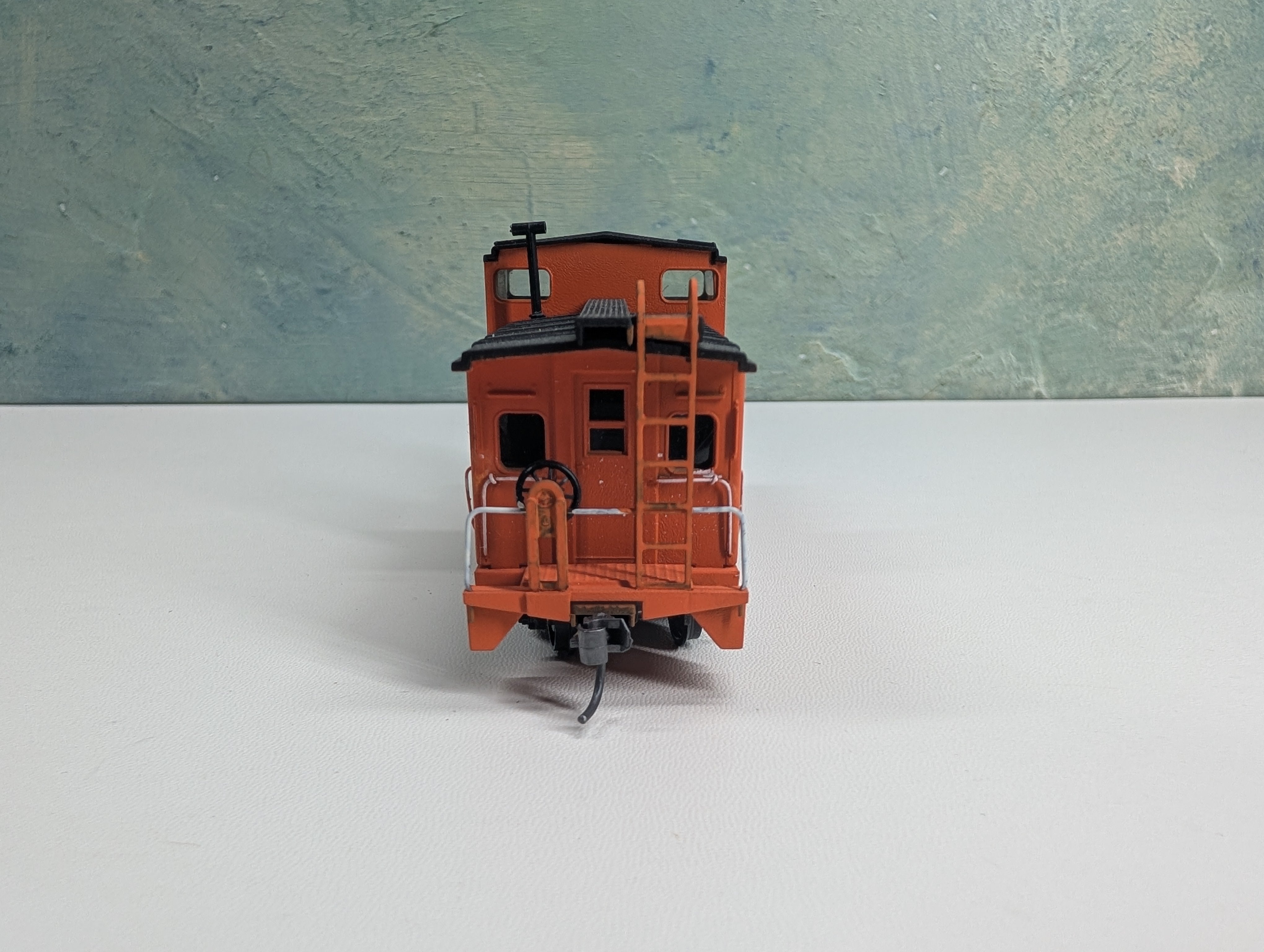 USED Athearn HO Scale Wide Vision Caboose Guilford D&H #35714 Custom Decals