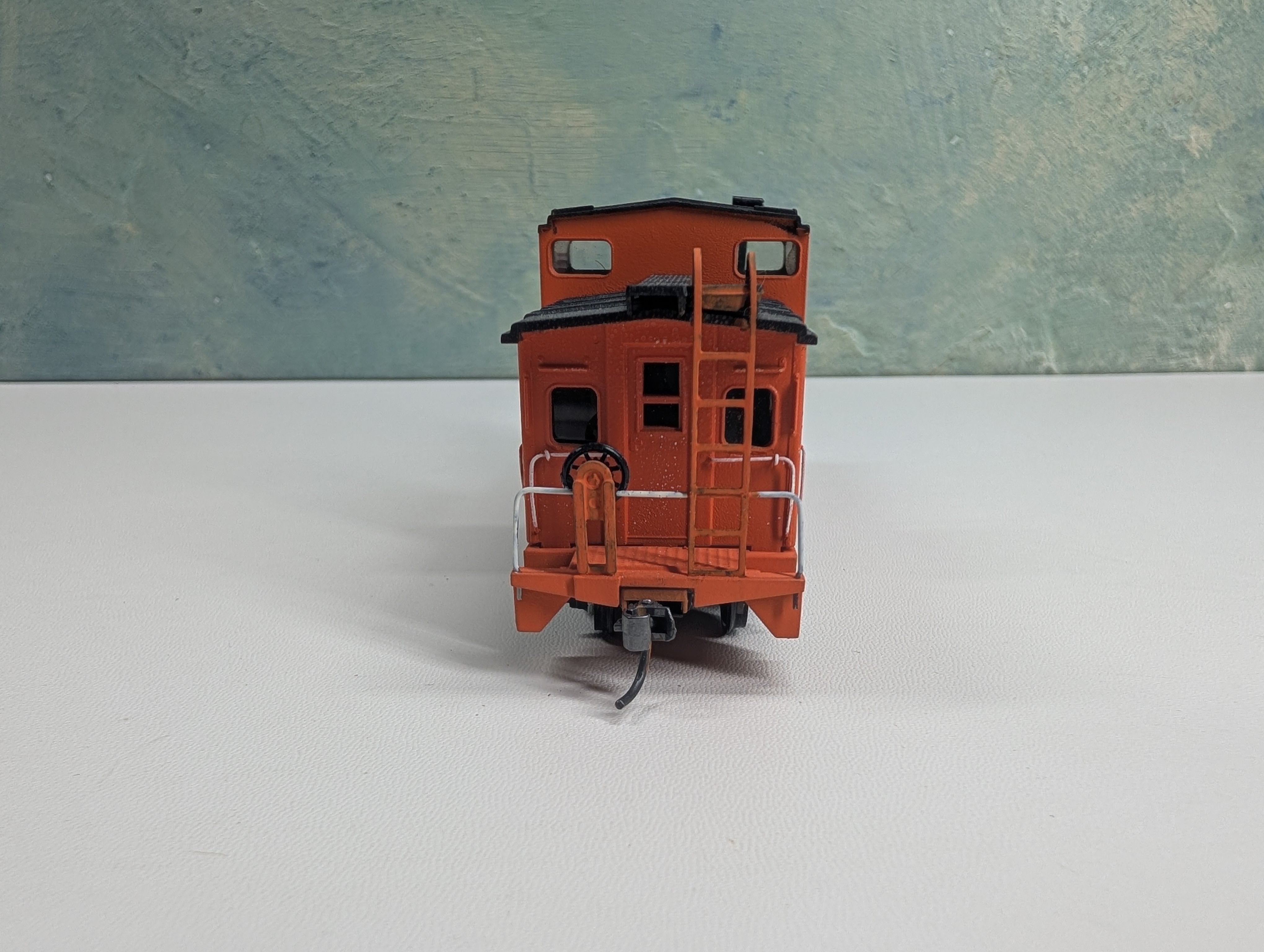 USED Athearn HO Scale Wide Vision Caboose Guilford D&H #35714 Custom Decals