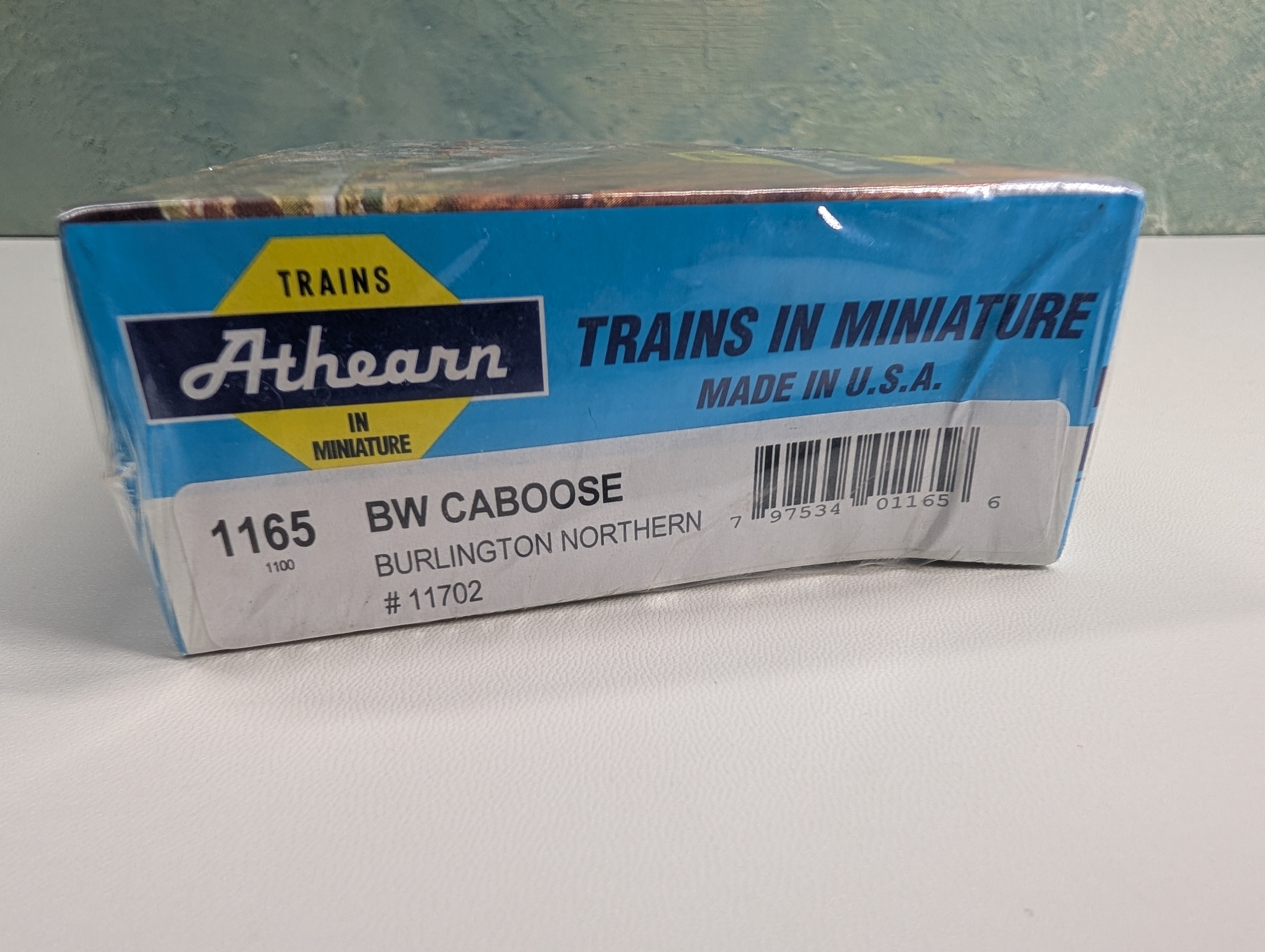 Athearn 1165 HO Scale Bay Window Caboose Burlington Northern #11702 Sealed KIT