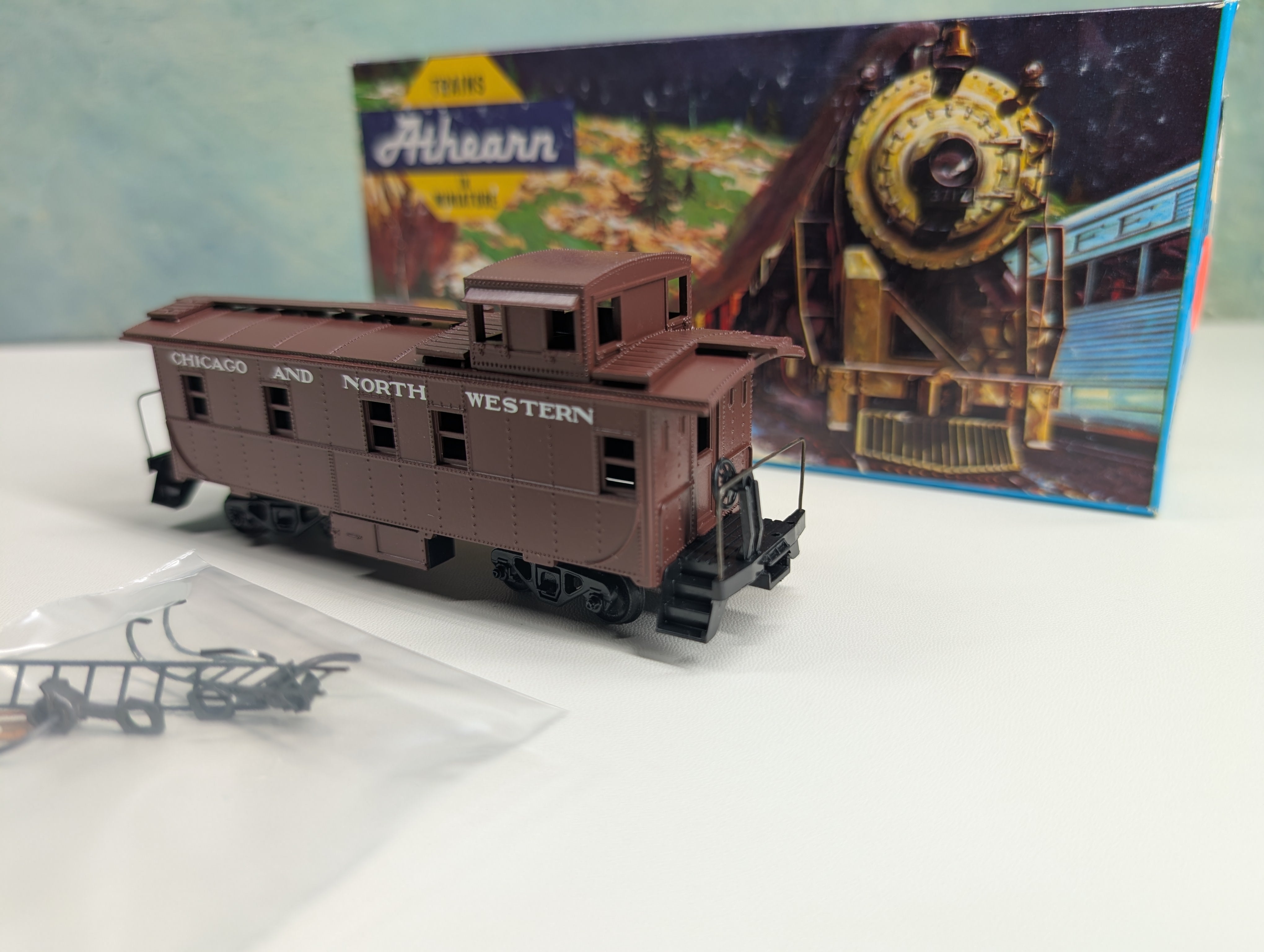 USED Athearn 1267 HO Scale Caboose Chicago & North Western CNW KIT