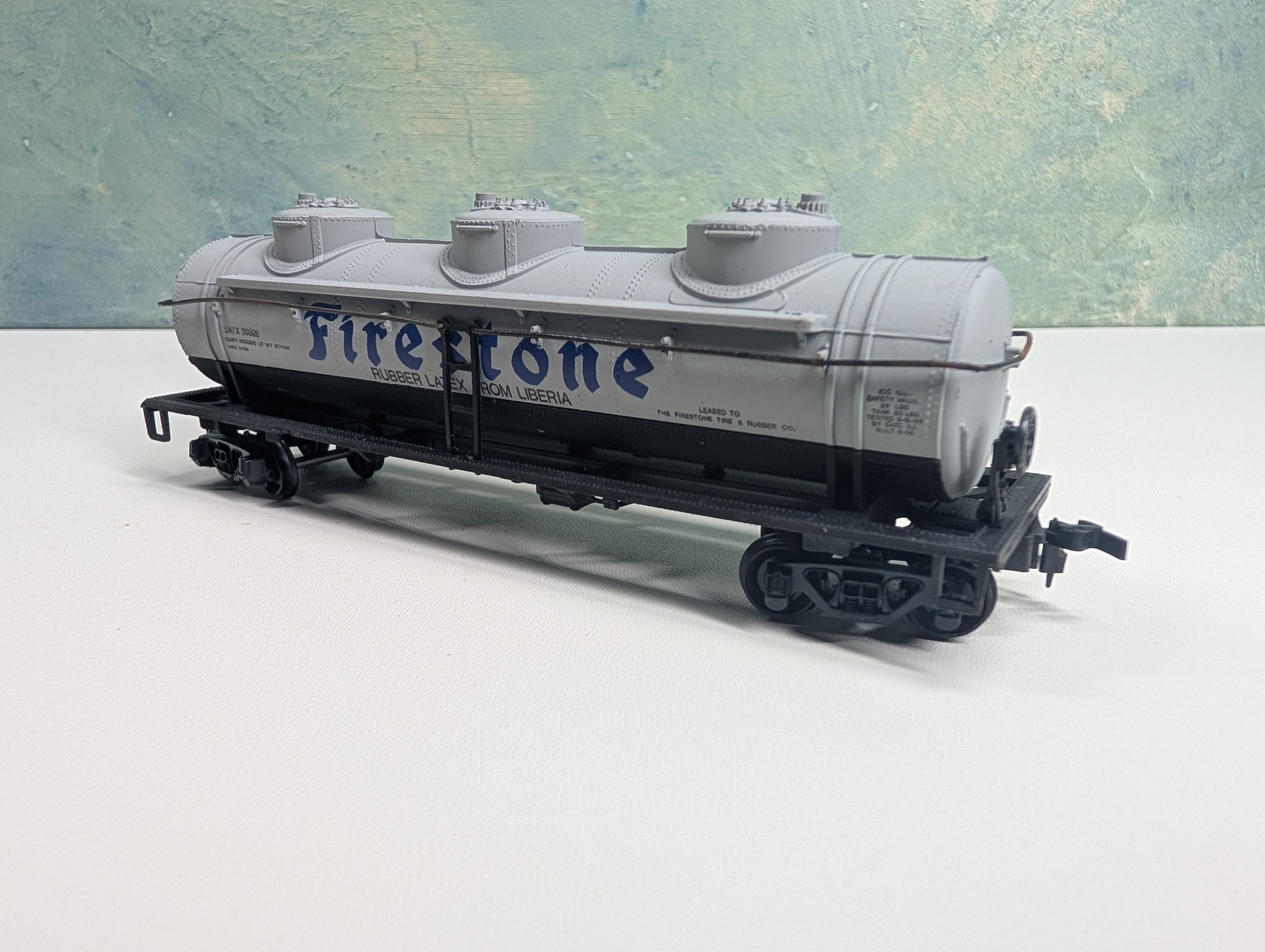 USED Bachmann HO Scale Triple Dome Tank Car Firestone GATX #30926