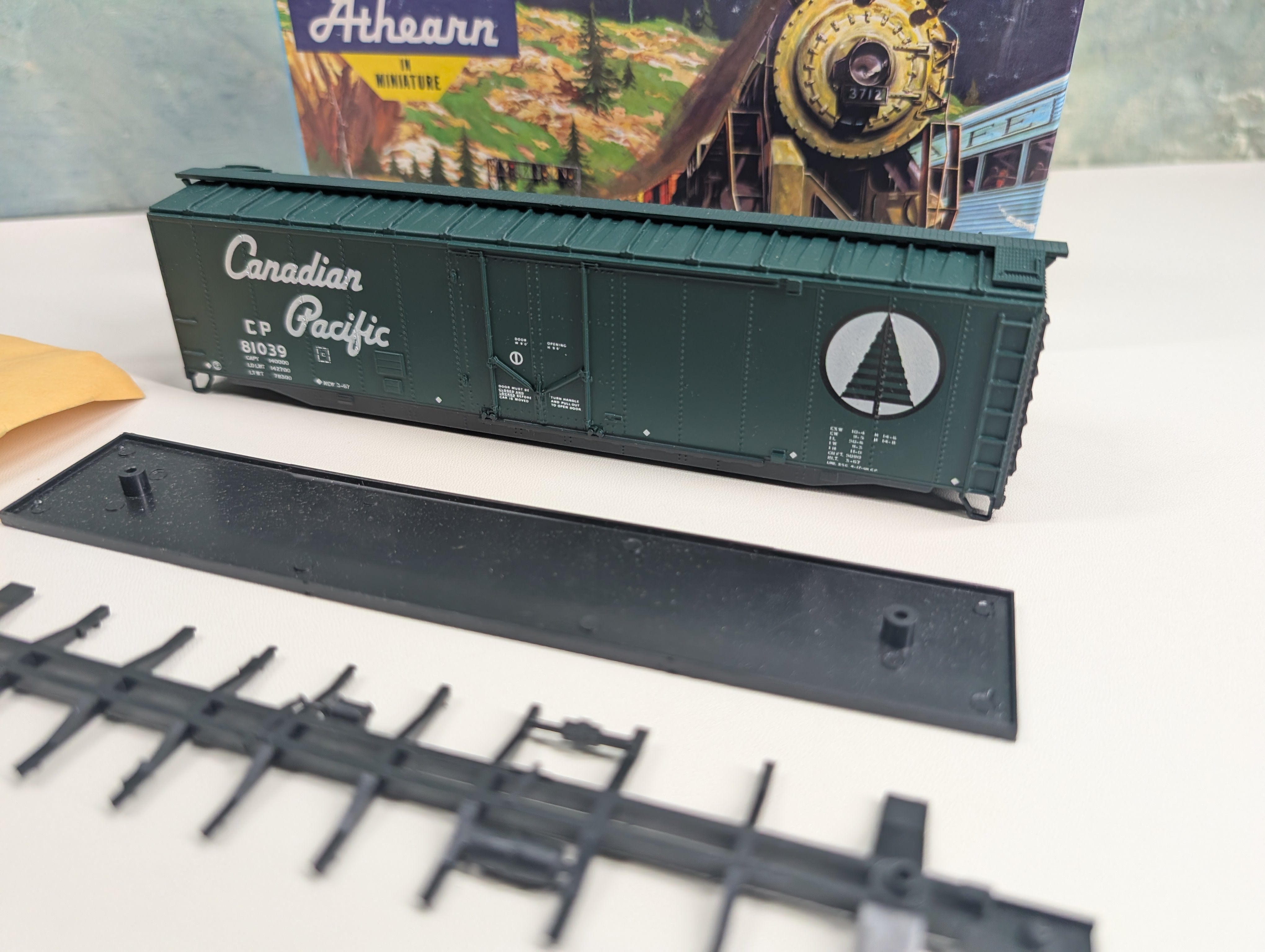 USED Athearn HO Scale 50' PD Box Car Canadian Pacific CP #81039 KIT