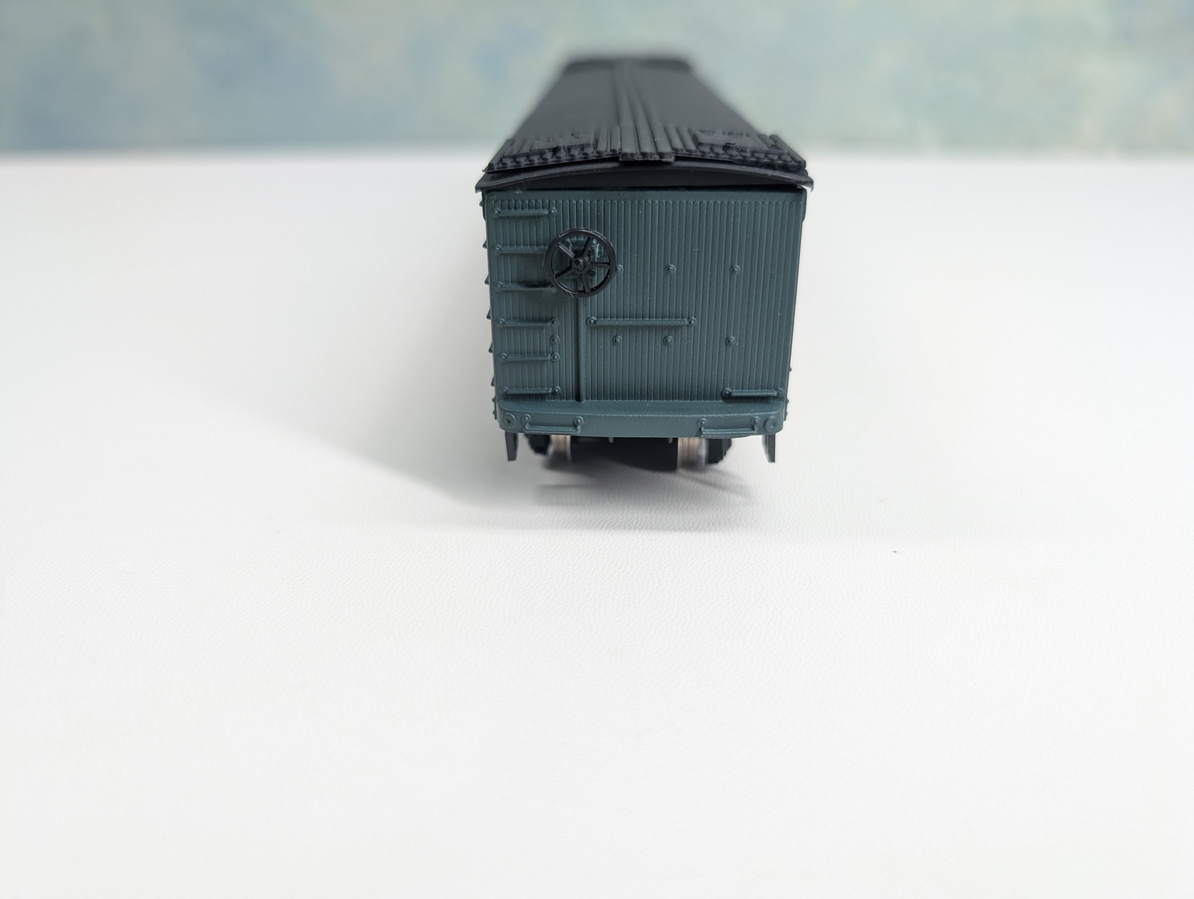 USED Roundhouse HO Scale 50' Express Reefer Box Car New York Central NYC #6087 Metal Wheels