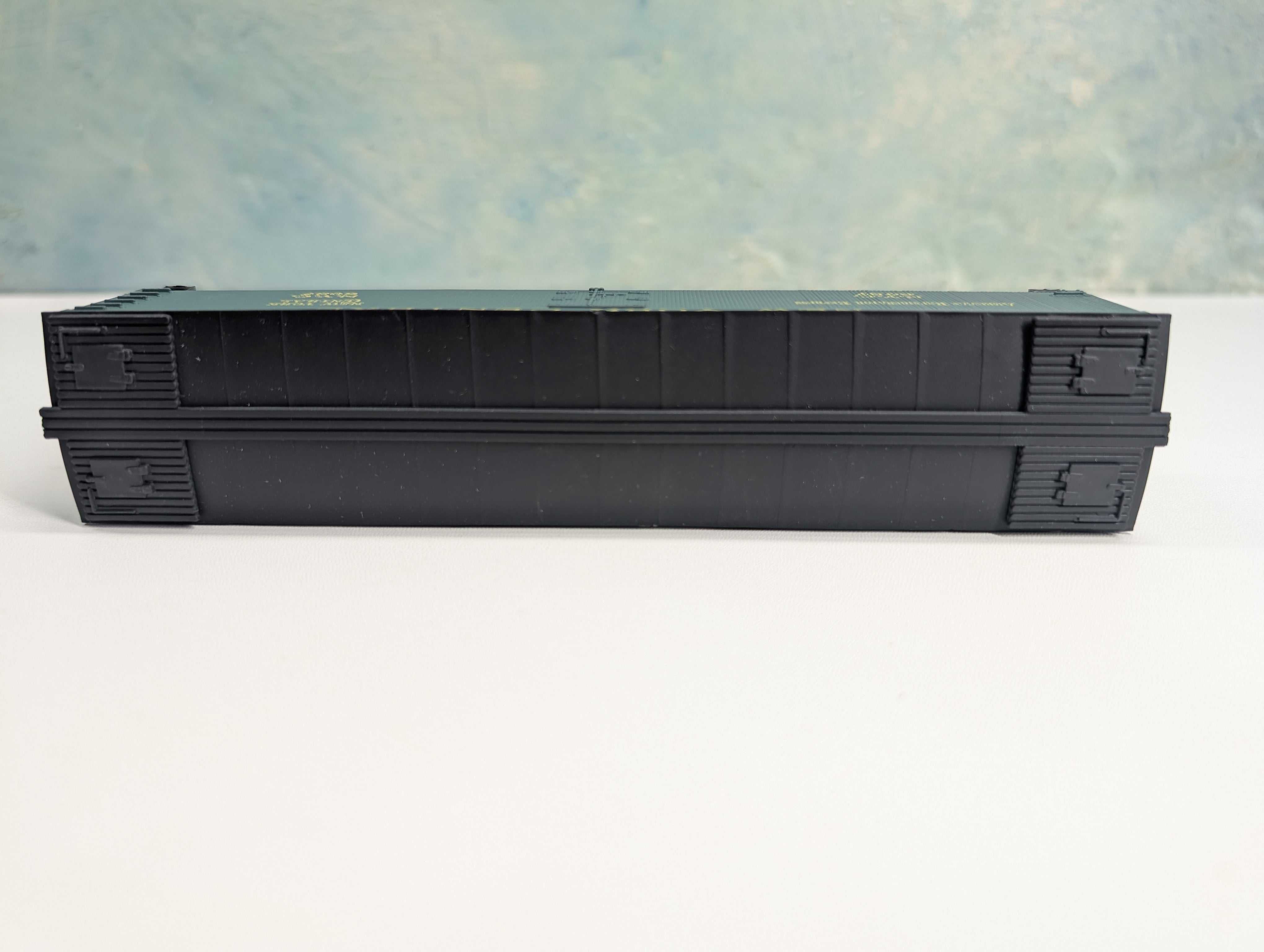 USED Roundhouse HO Scale 50' Express Reefer Box Car New York Central NYC #6087 Metal Wheels
