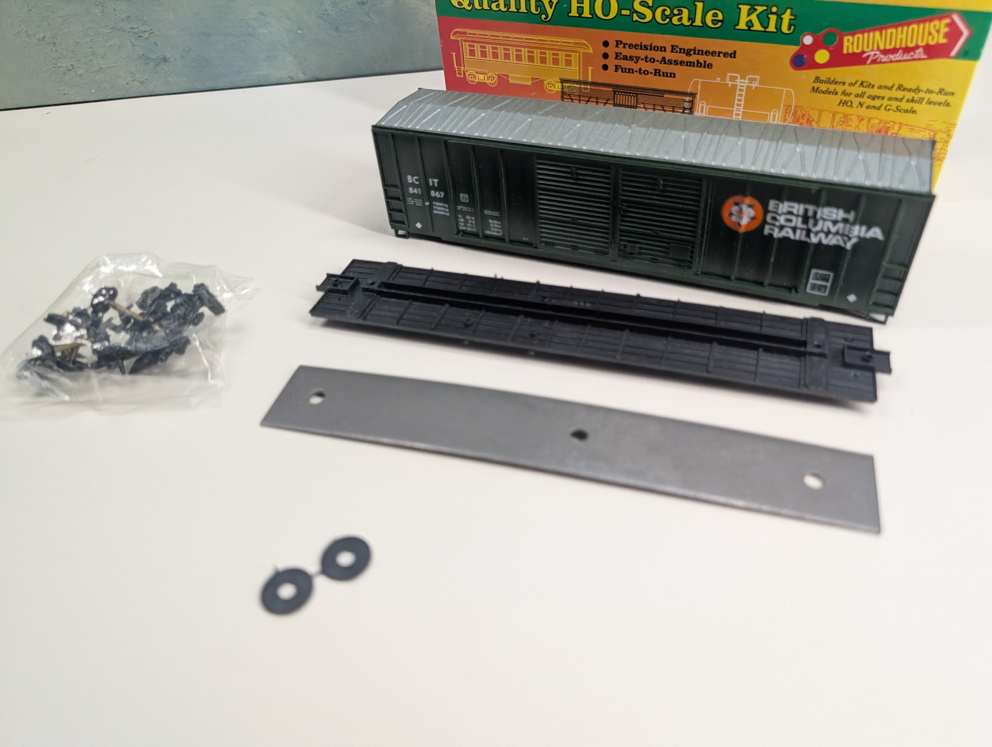 USED Roundhouse HO Scale 50' DD FMC Box Car British Columbia Railway BCIT #841867 KIT