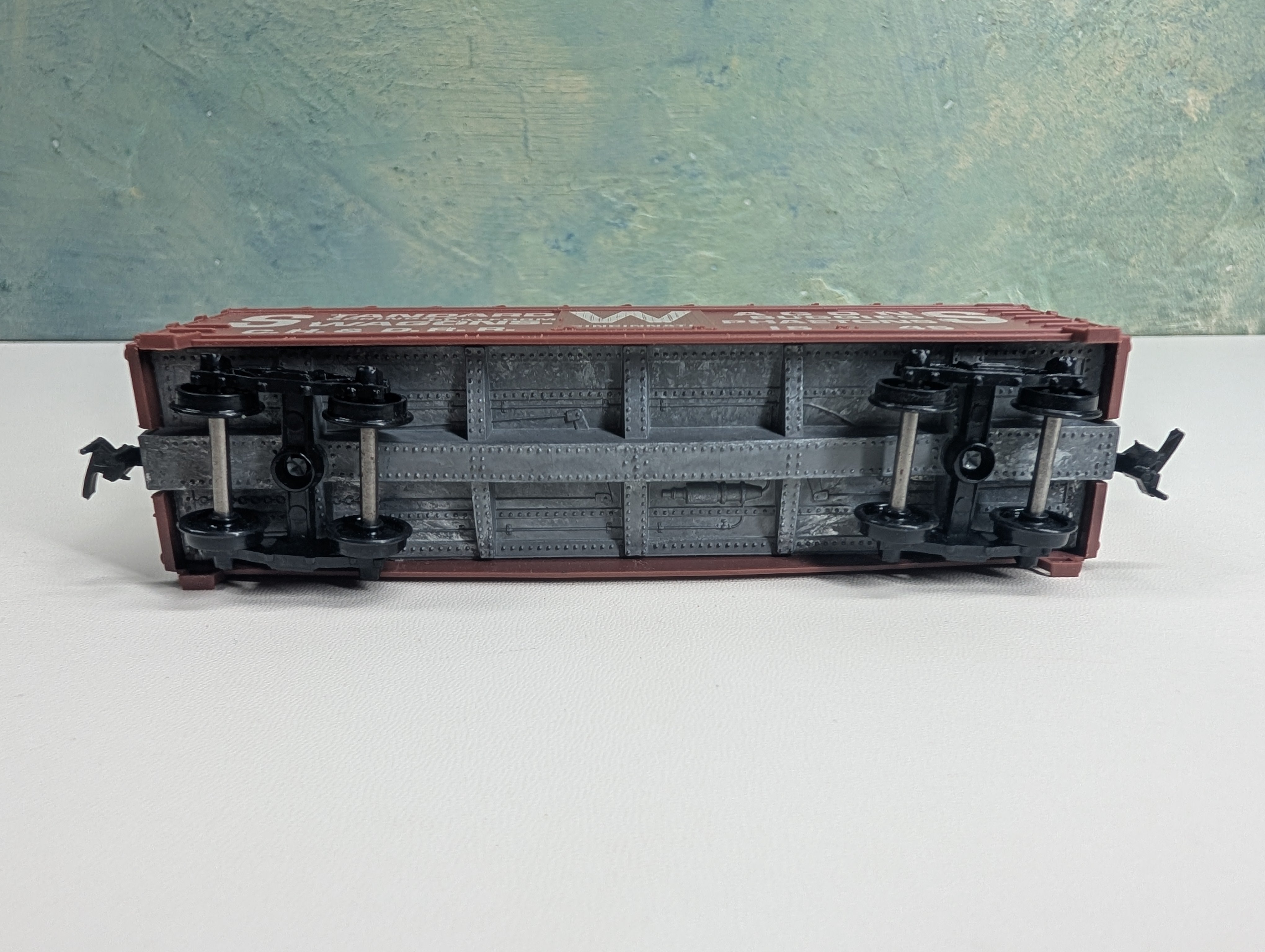USED Roundhouse HO Scale Old Time Billboard Box Car Standard Wagons CH&DRR #1545