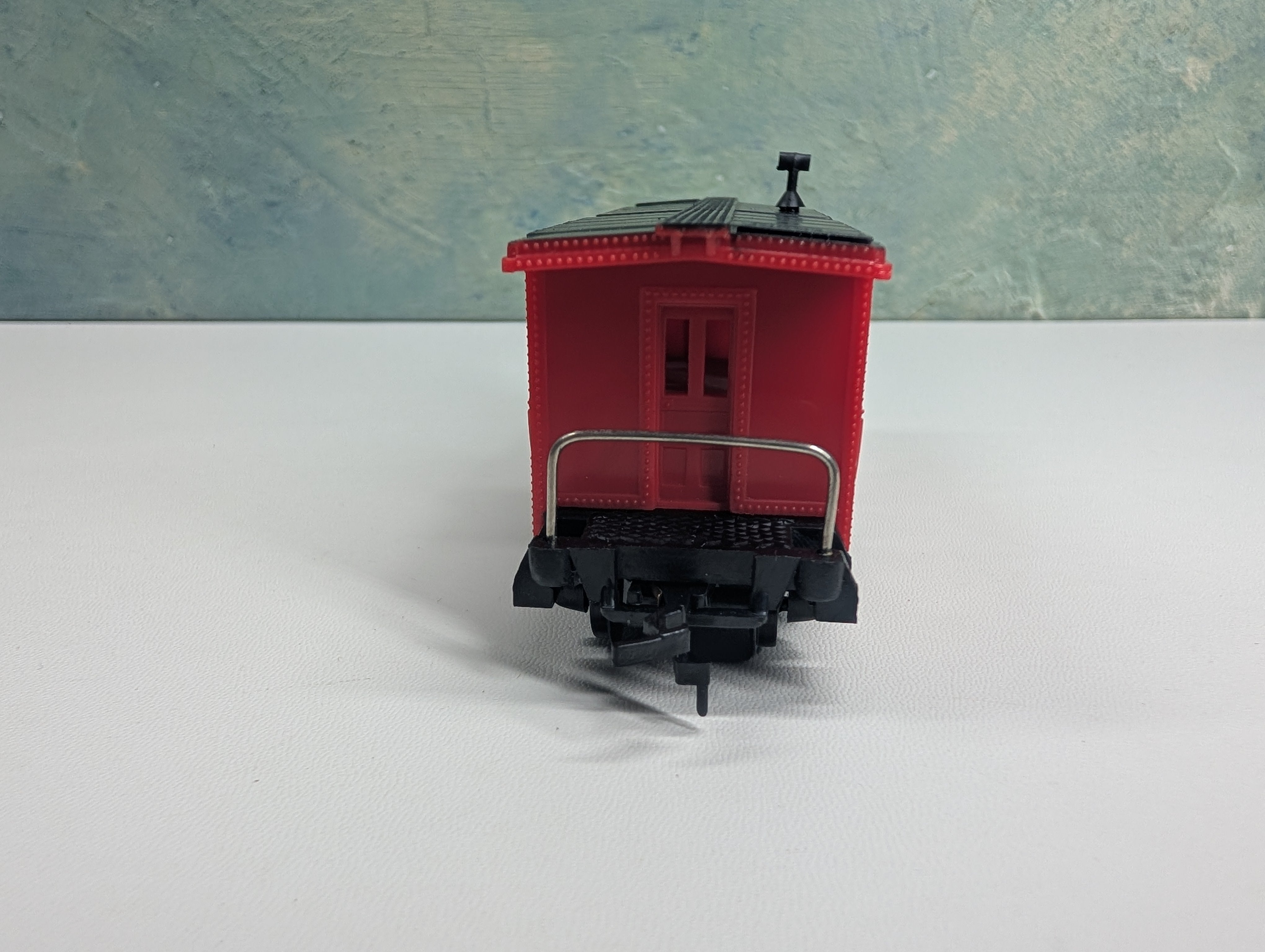 USED Model Power HO Scale 36' Bay Window Safety Caboose Southern #912