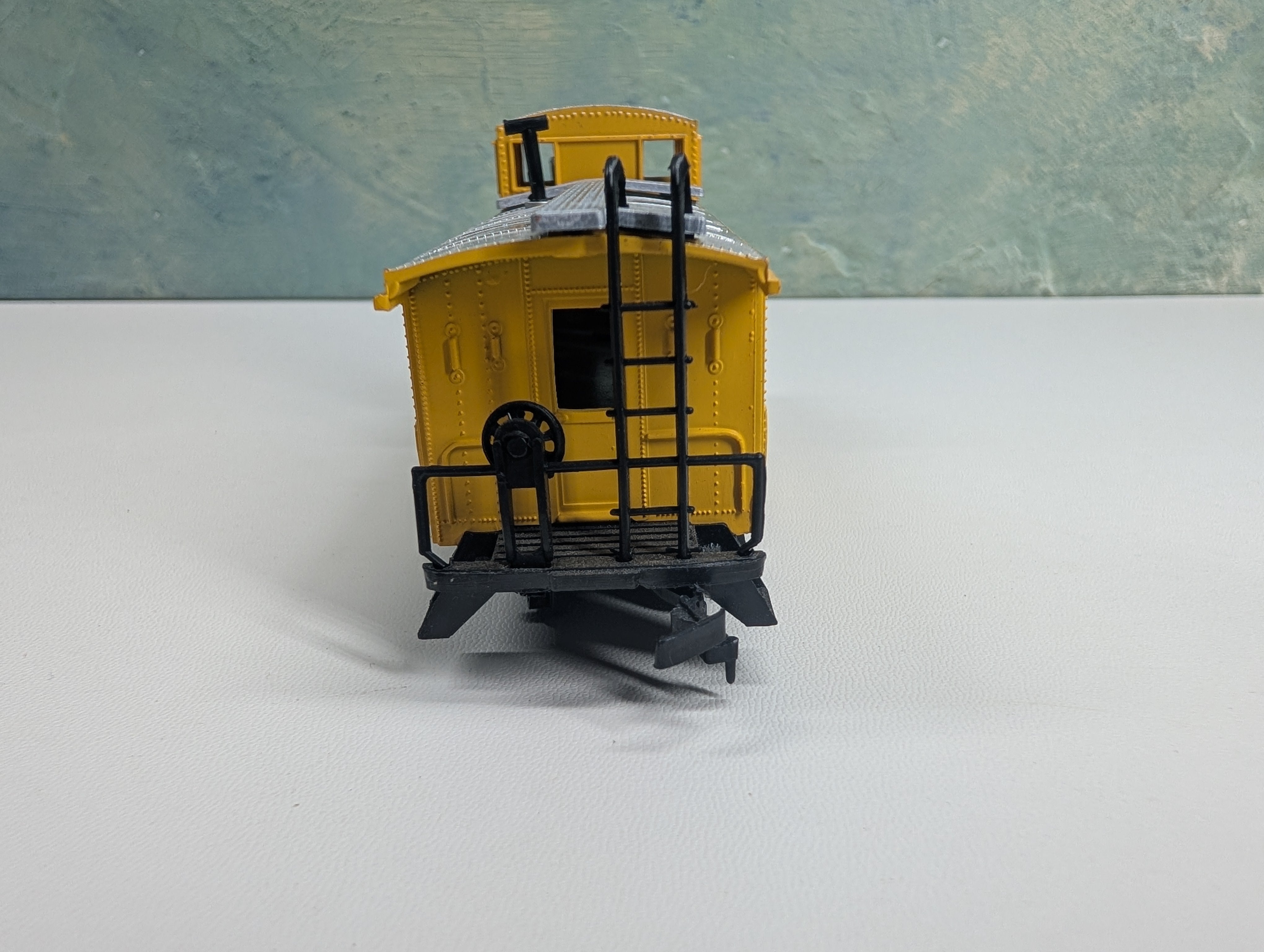 USED Bachmann HO Scale Caboose Chessie System B&O #C-3966
