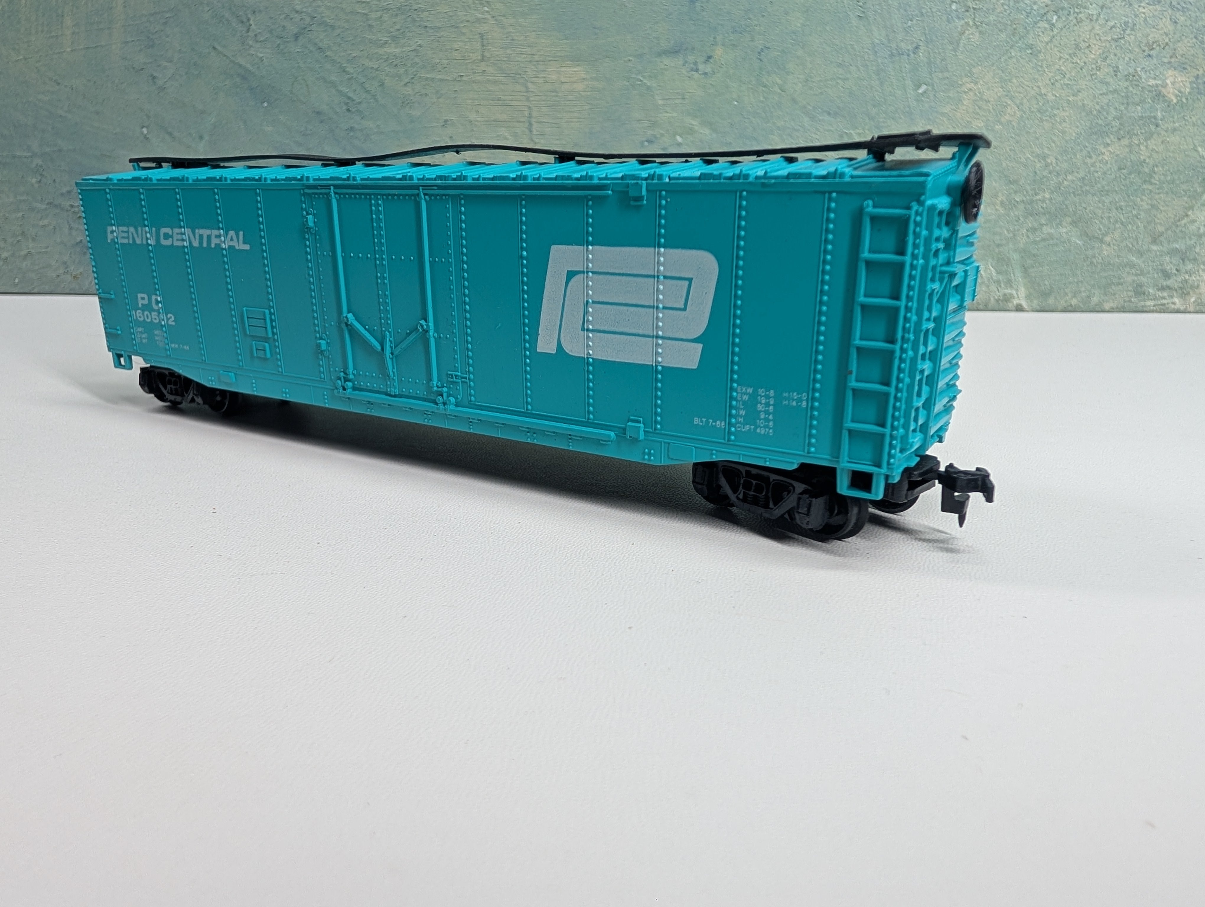 USED Bachmann HO Scale 50' PD Box Car Penn Central PC #160502