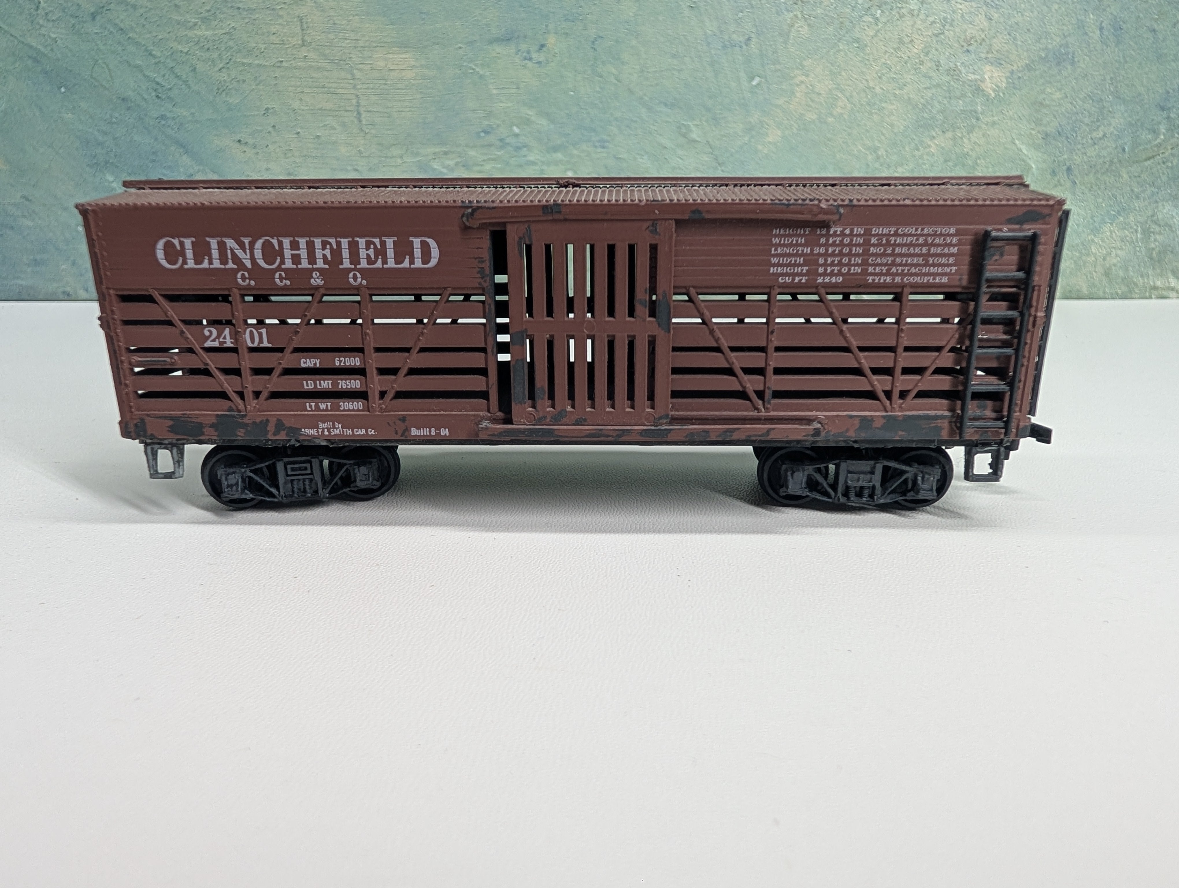 USED Roundhouse HO Scale 40' Cattle Livestock Car Clinchfield CC&O #2401