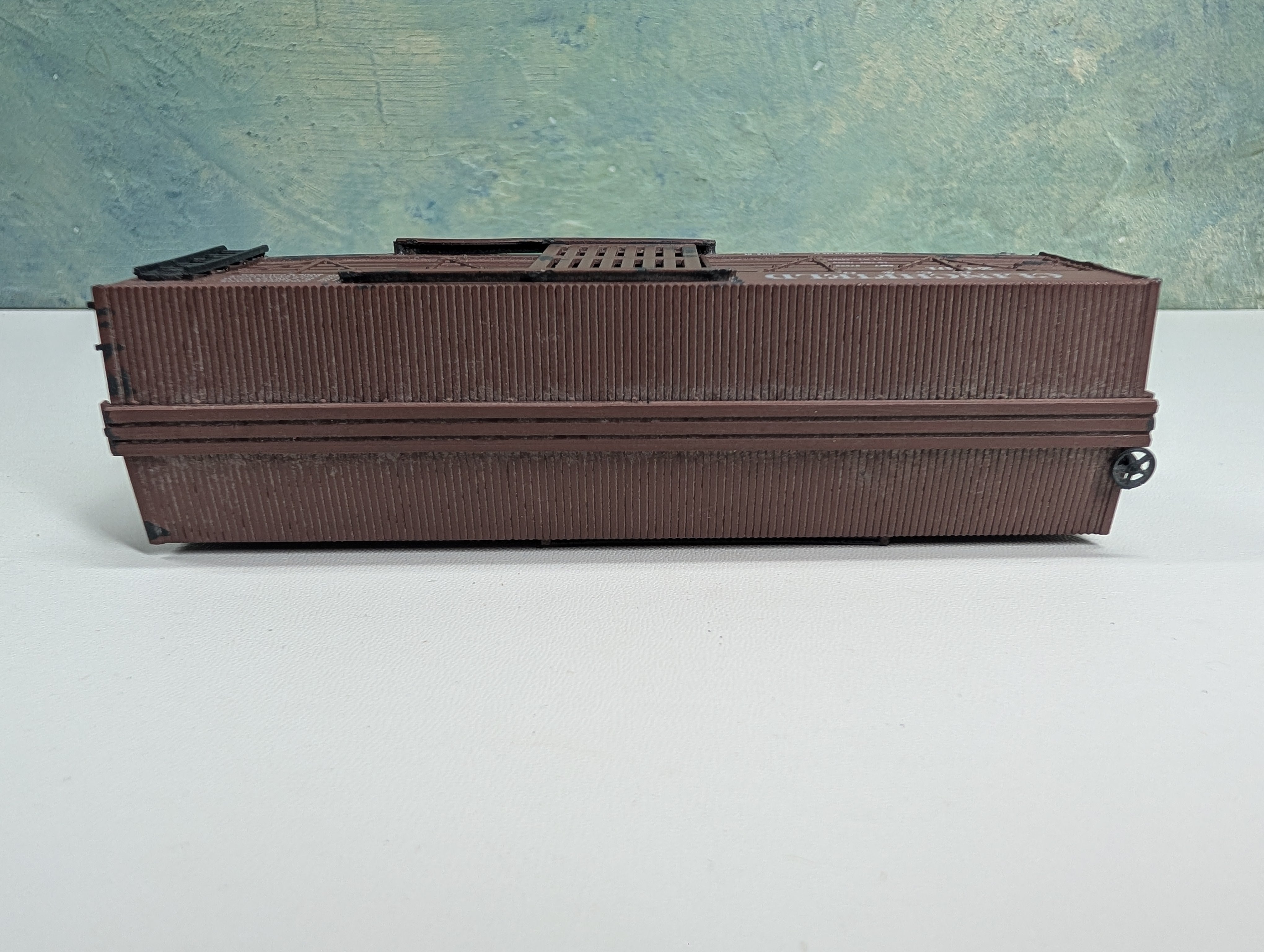 USED Roundhouse HO Scale 40' Cattle Livestock Car Clinchfield CC&O #2401