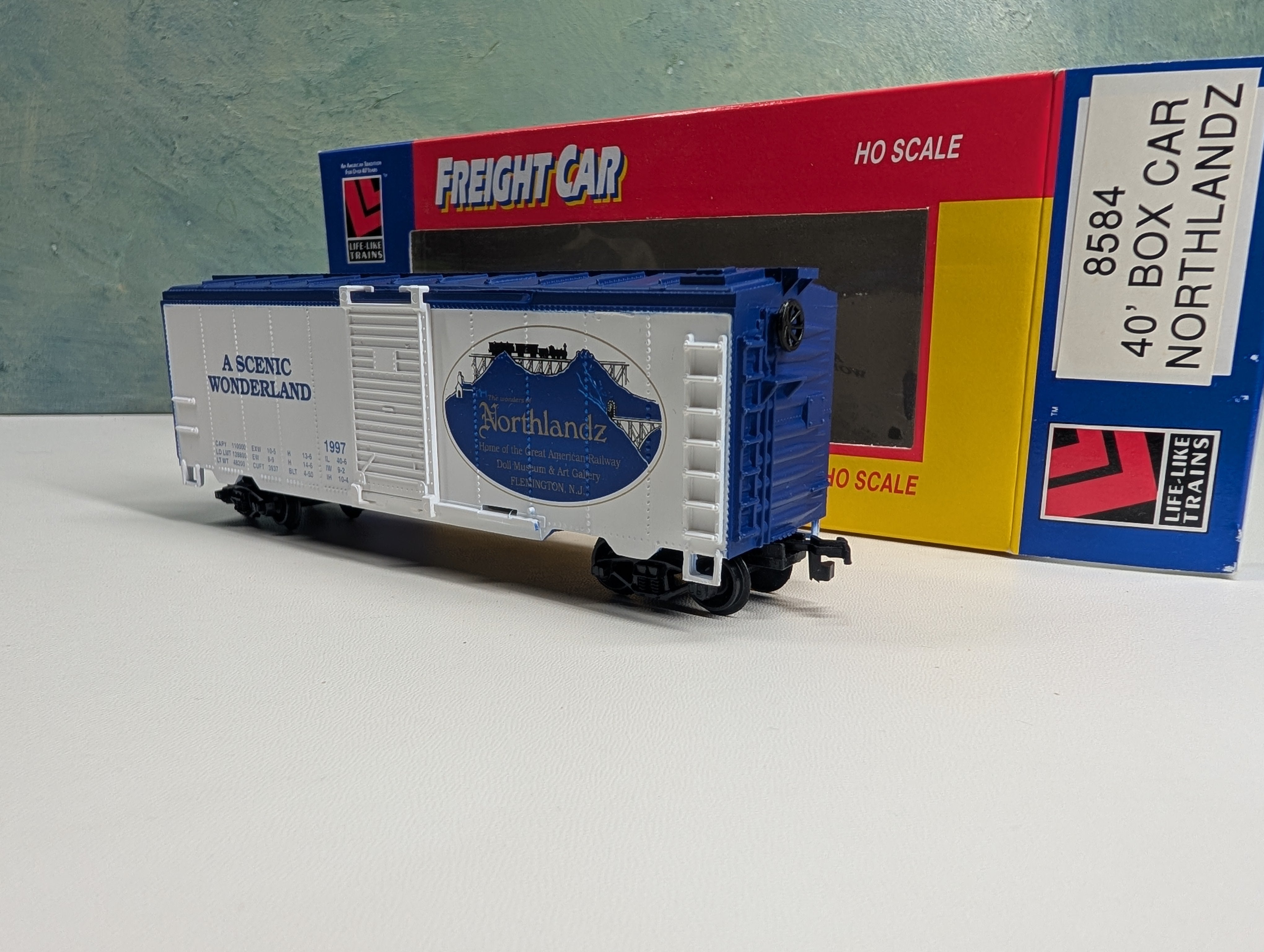 USED Life-Like 8584 HO Scale 40' SD Box Car Northlandz #1997