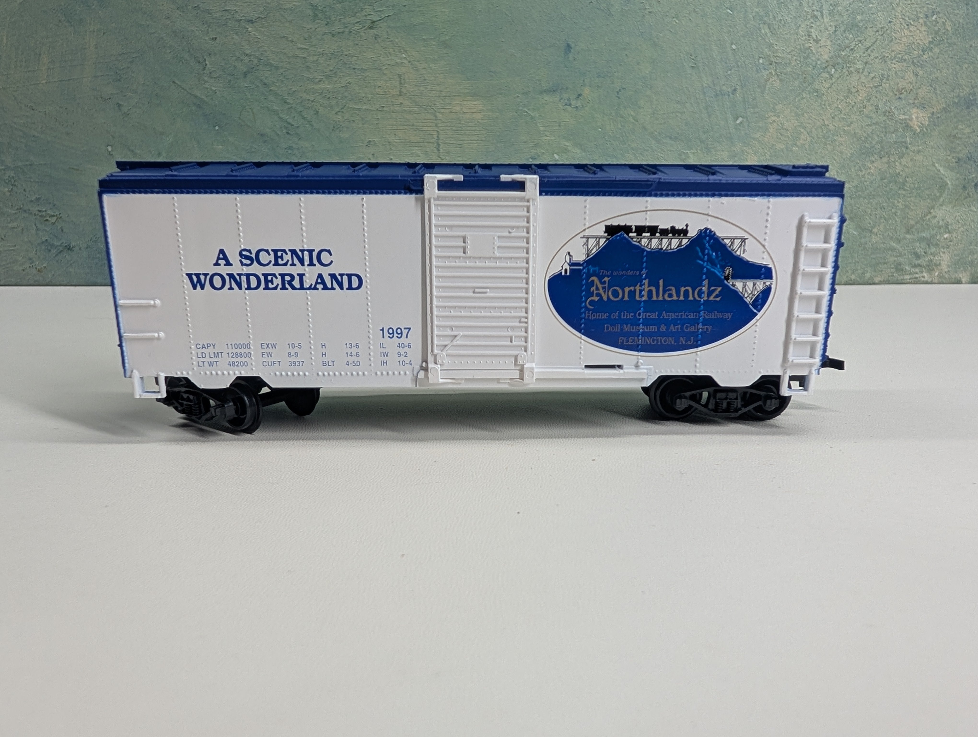 USED Life-Like 8584 HO Scale 40' SD Box Car Northlandz #1997