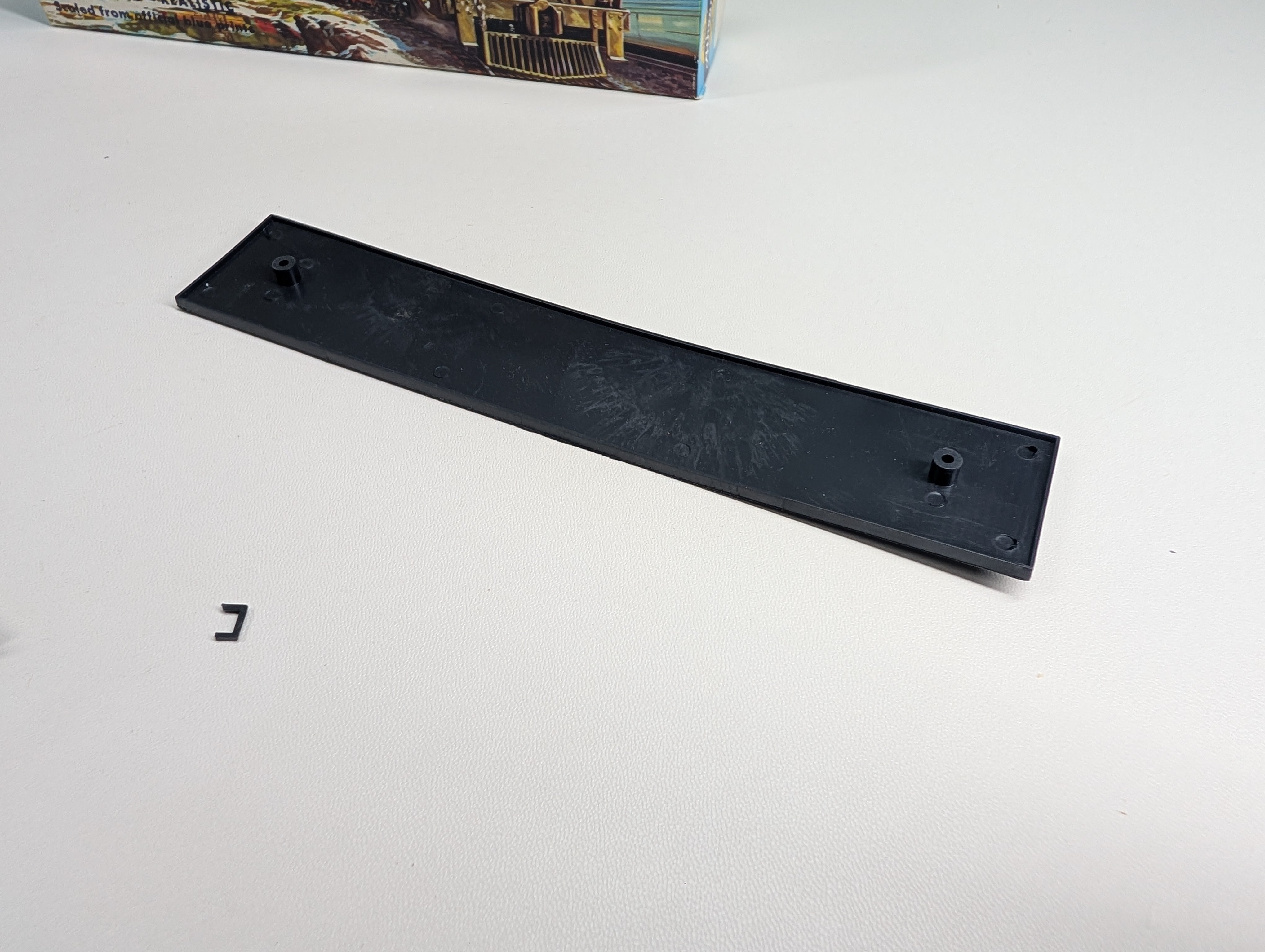 USED Athearn 1631 HO Scale Undecorated 50' OB Reefer Box Car KIT