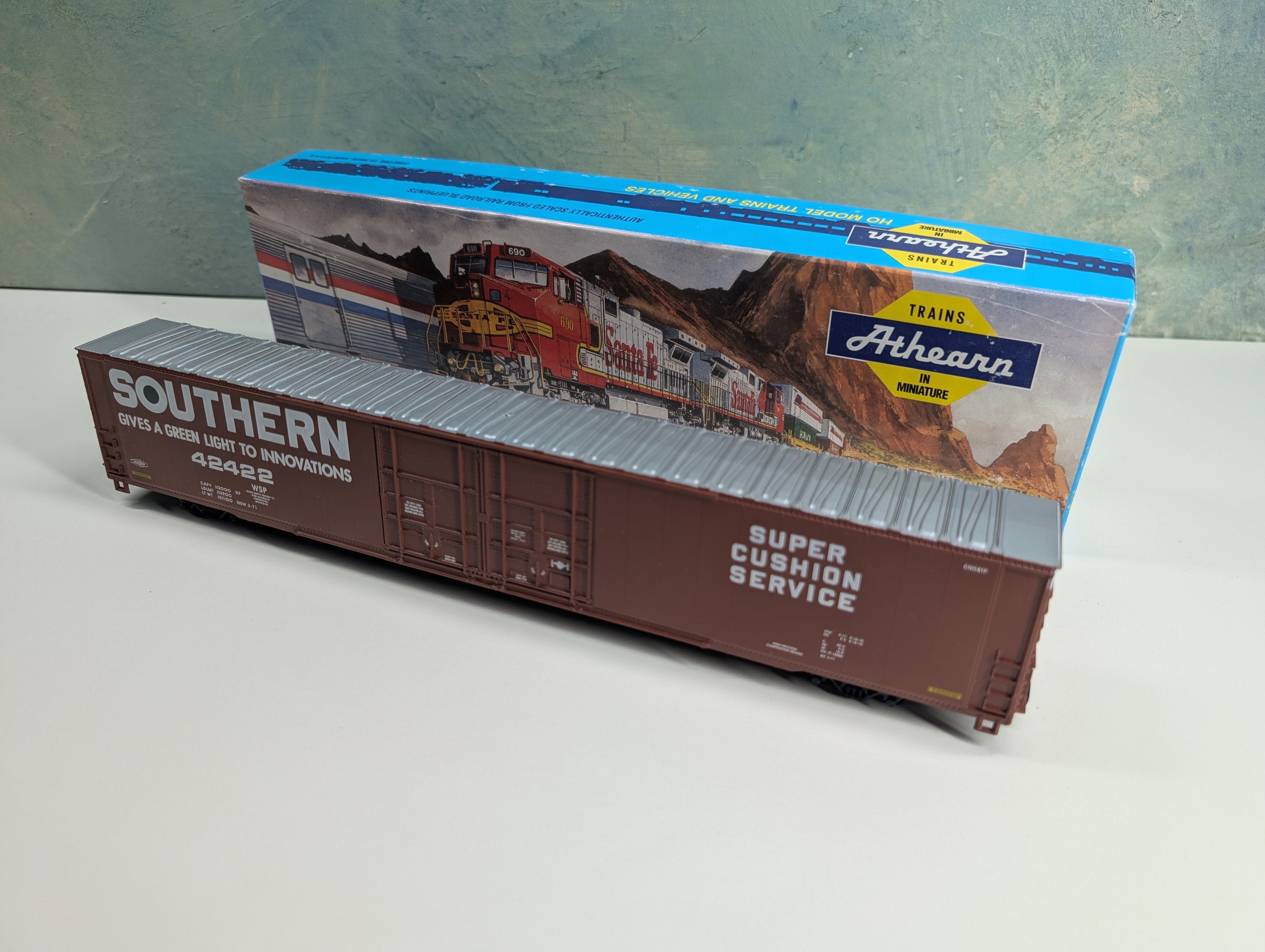 USED Athearn 1972 HO Scale 86' Hi-Cube 4 Door Box Car Southern #42422