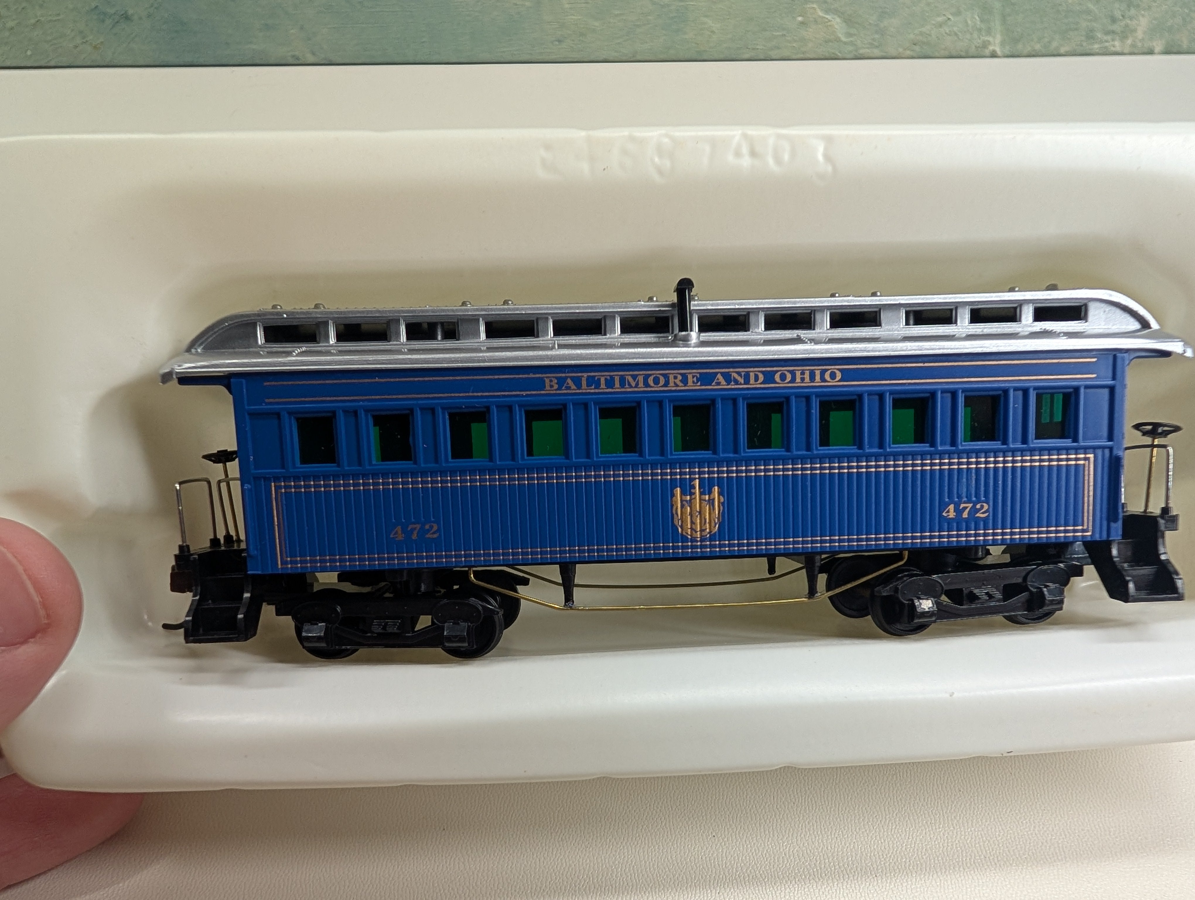 USED Mantua HO Scale 1890 Coach Wooden Passenger Car Baltimore and Ohio #472