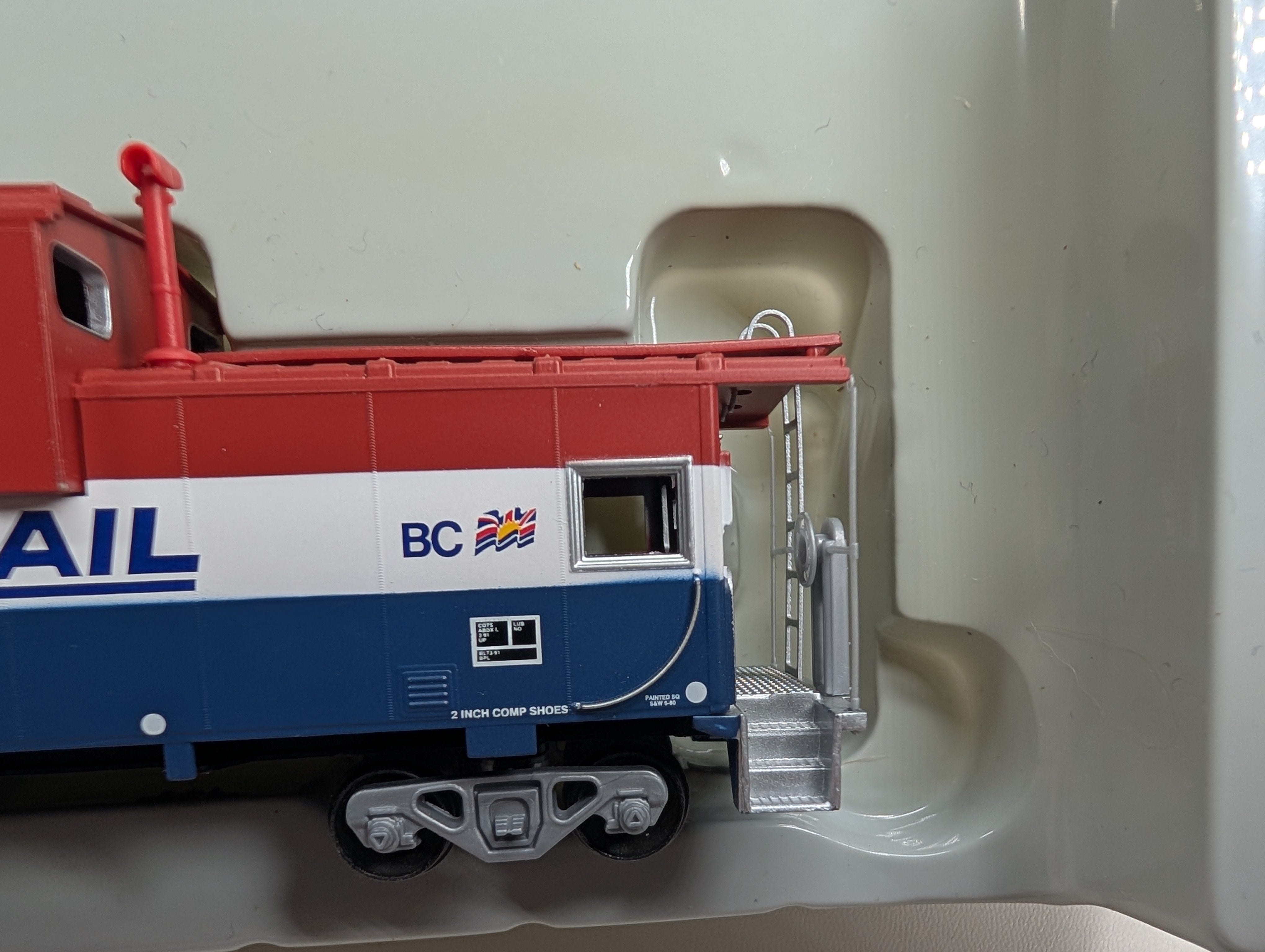 USED Athearn 7505 HO Scale Wide Vision Caboose British Columbia Railway #1877