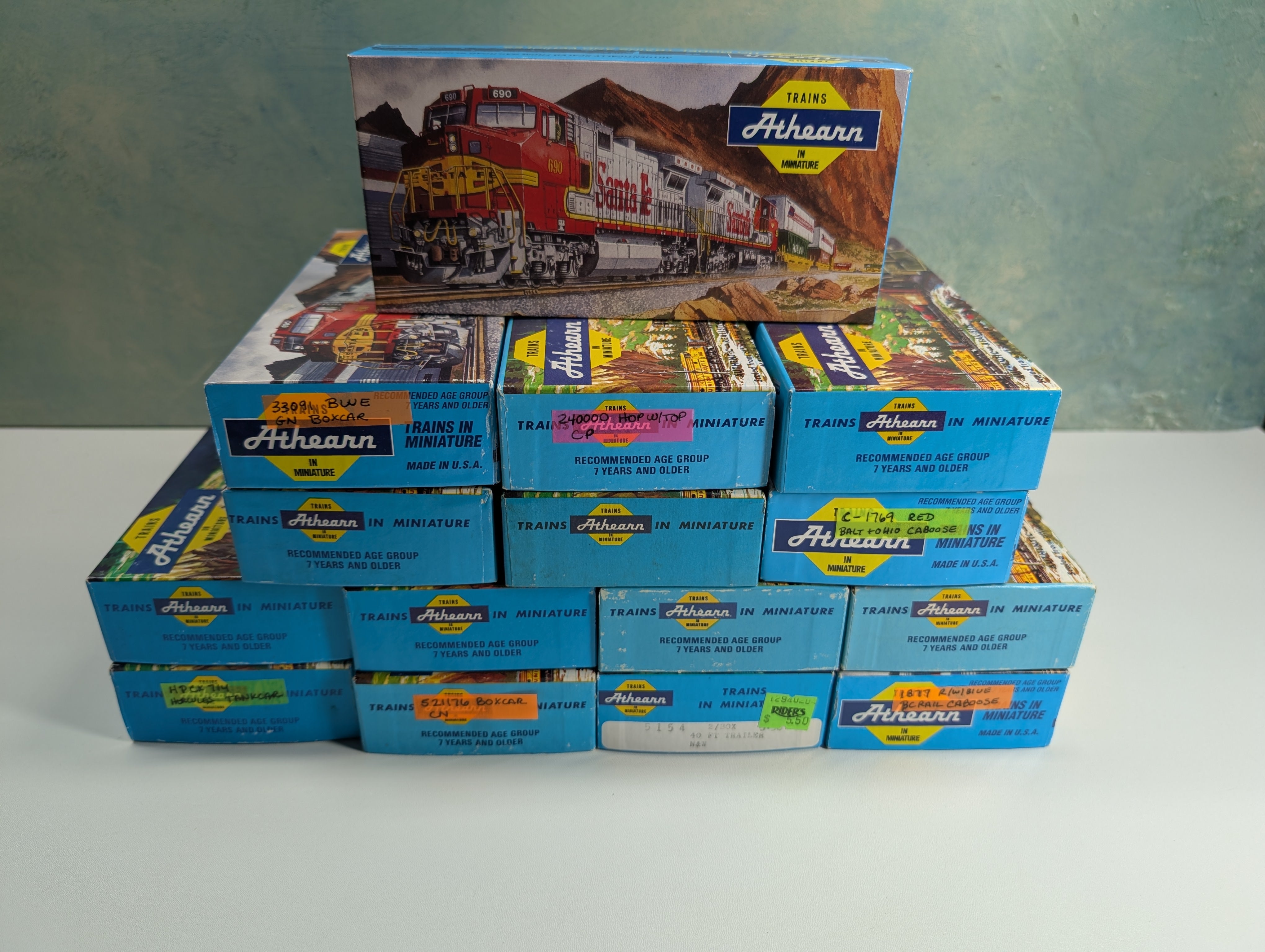 USED Athearn HO Scale Lot of Empty Train Boxes for Storage (15 pcs)