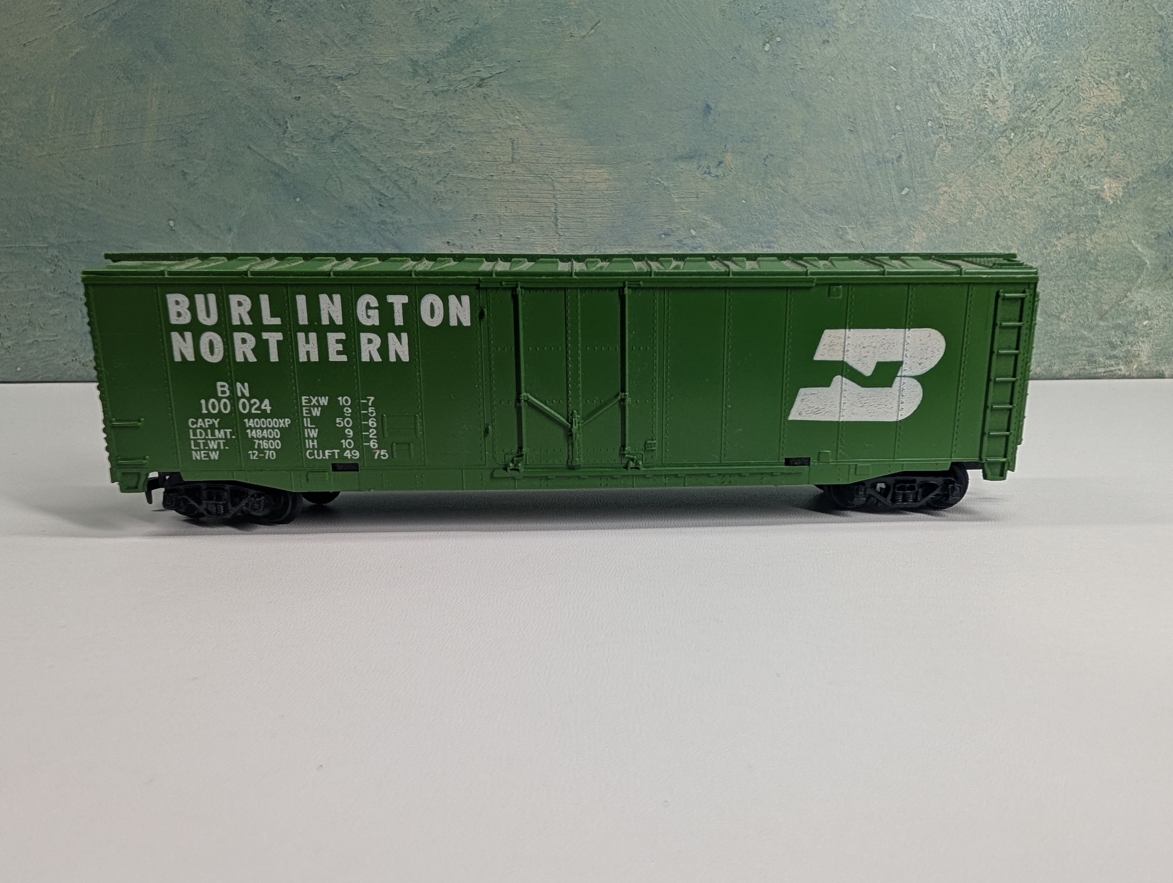 USED HO Scale 50' Box Car Burlington Northern BN #100024