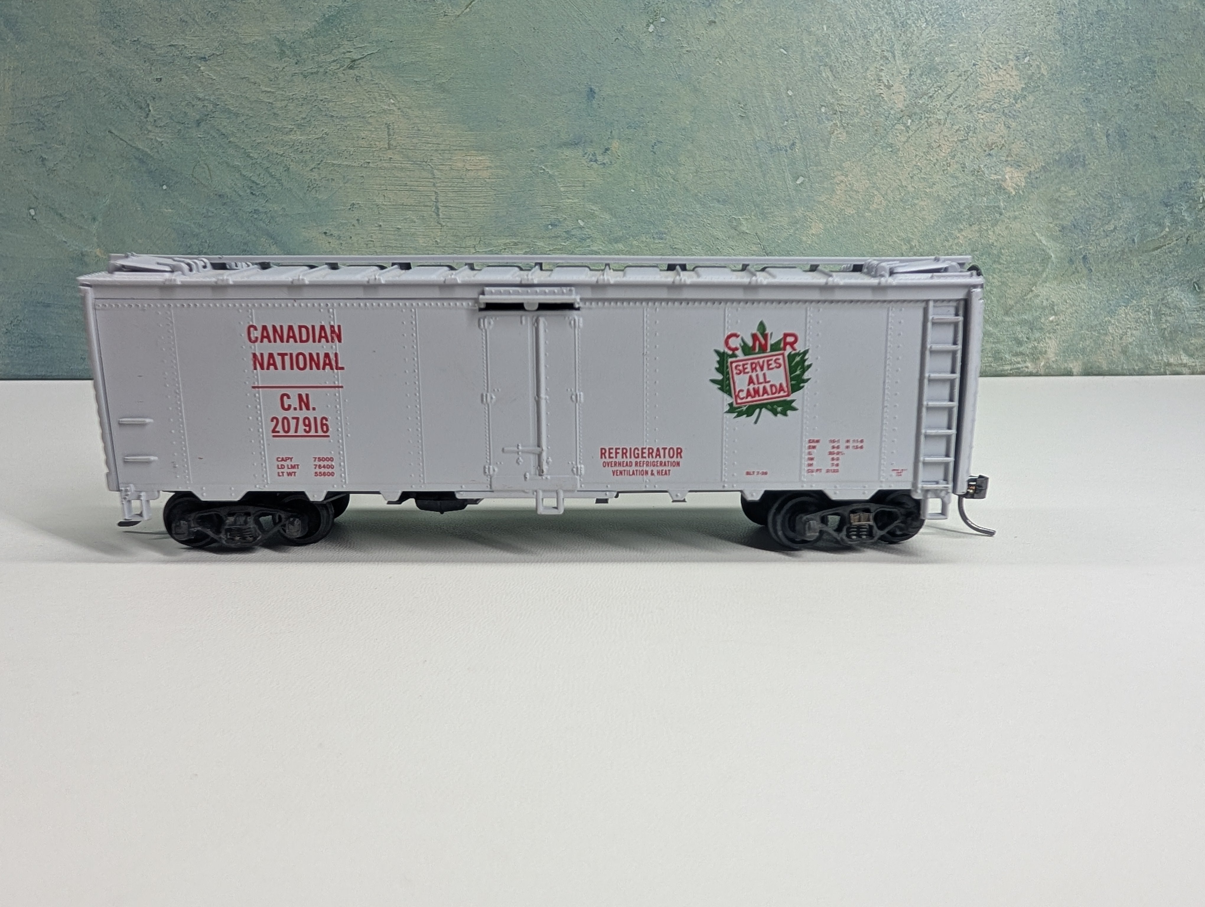 USED Athearn HO Scale Reefer Car Canadian National CN #207916