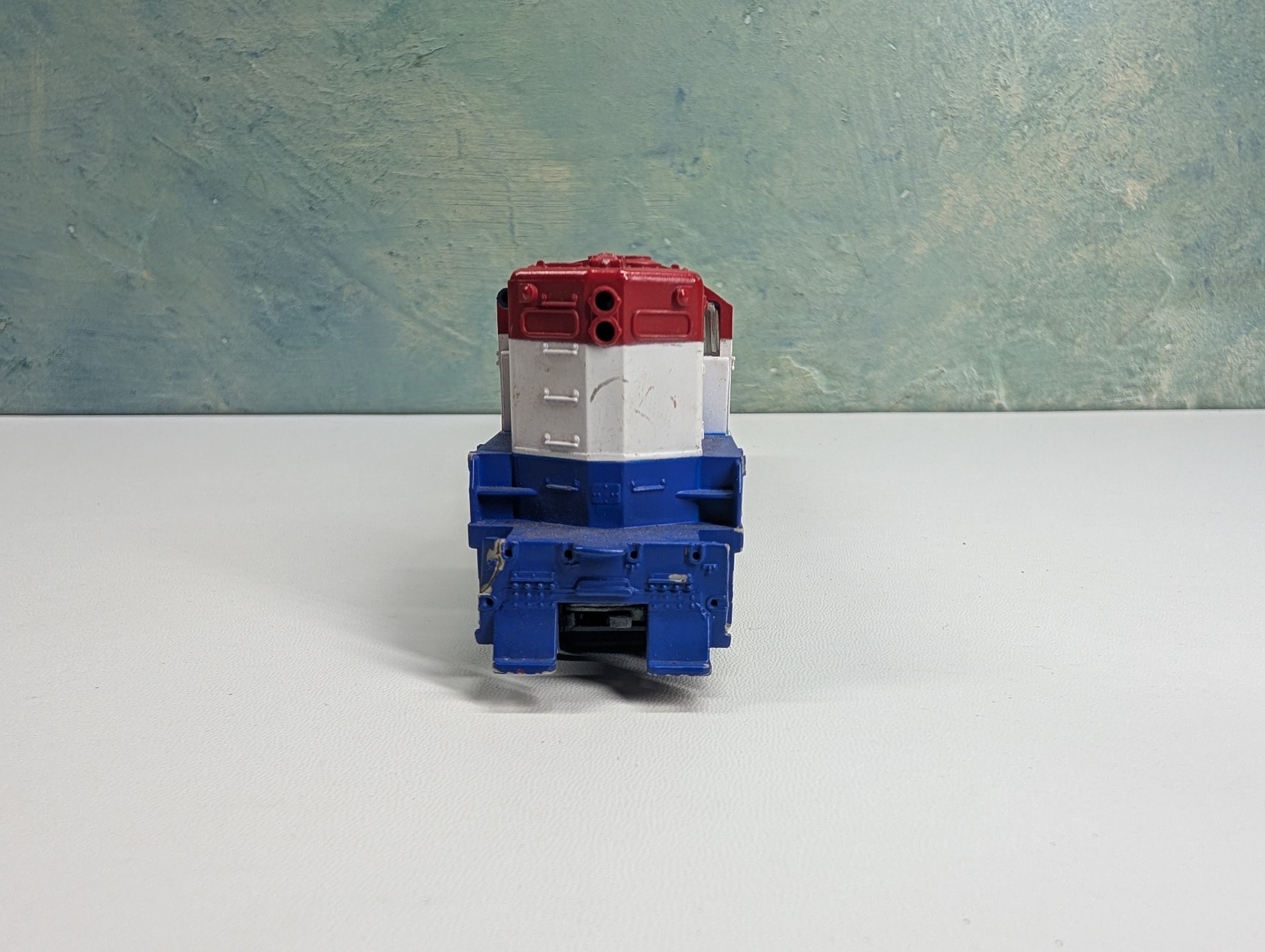 USED Lionel HO Scale GP-9 Diesel Locomotive American Flyer #5513 Parts/Repair Only DC