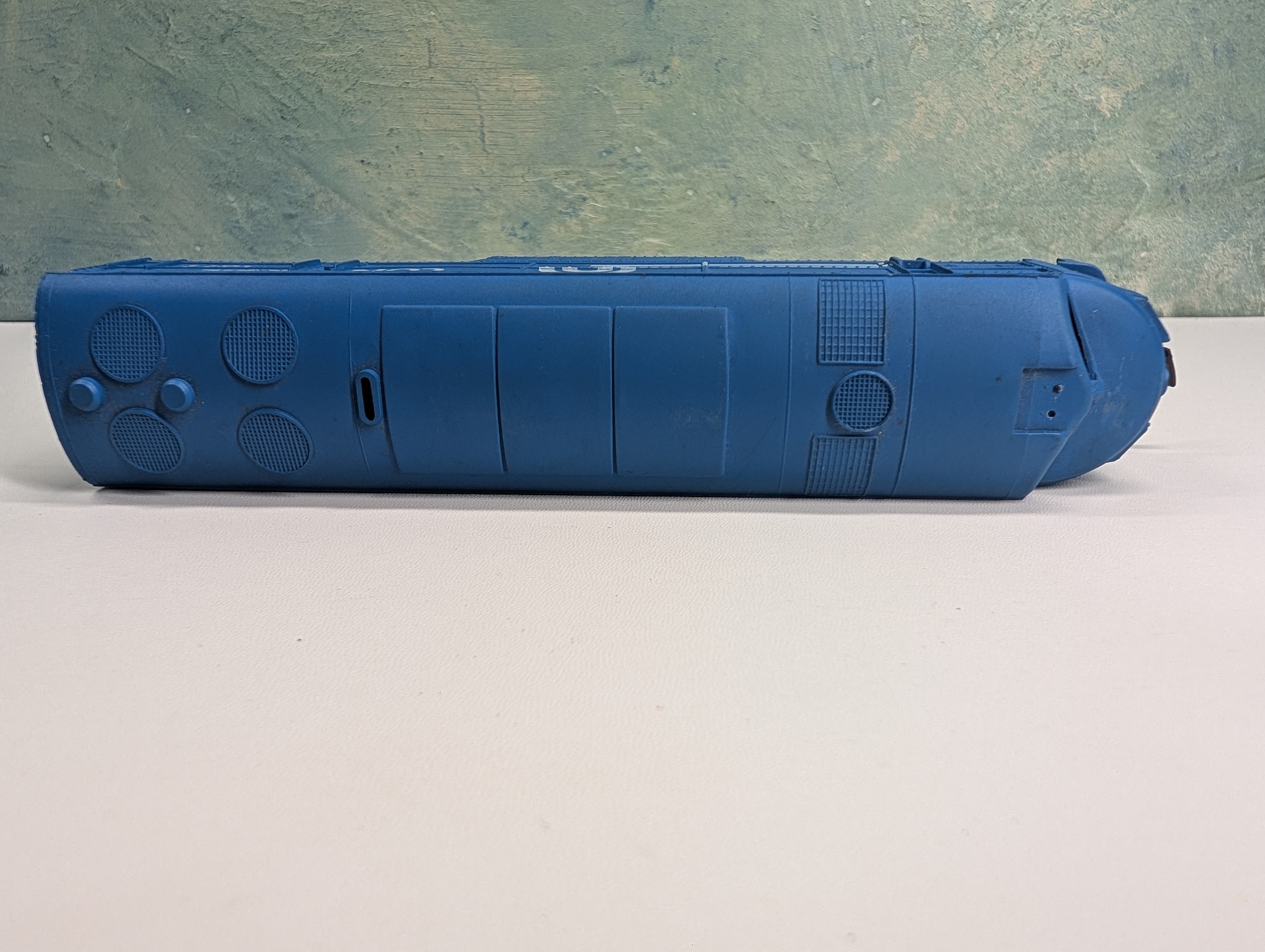 USED AHM HO Scale Unpowered FM C-Liner Diesel Locomotive Conrail #1577