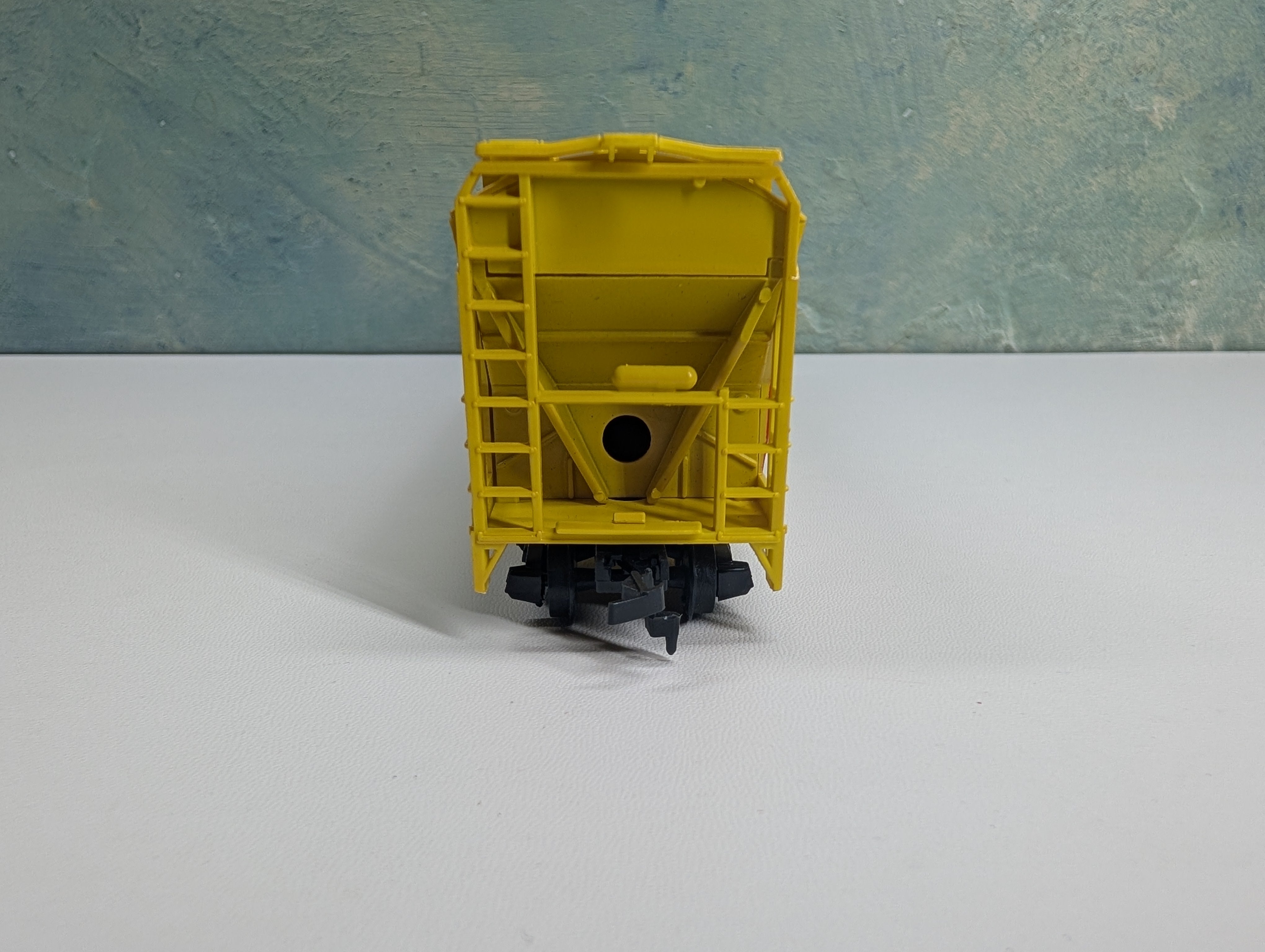 USED Tyco HO Scale ACF 4 Bay Covered Hopper Old Dutch Cleanser ACFX #173402