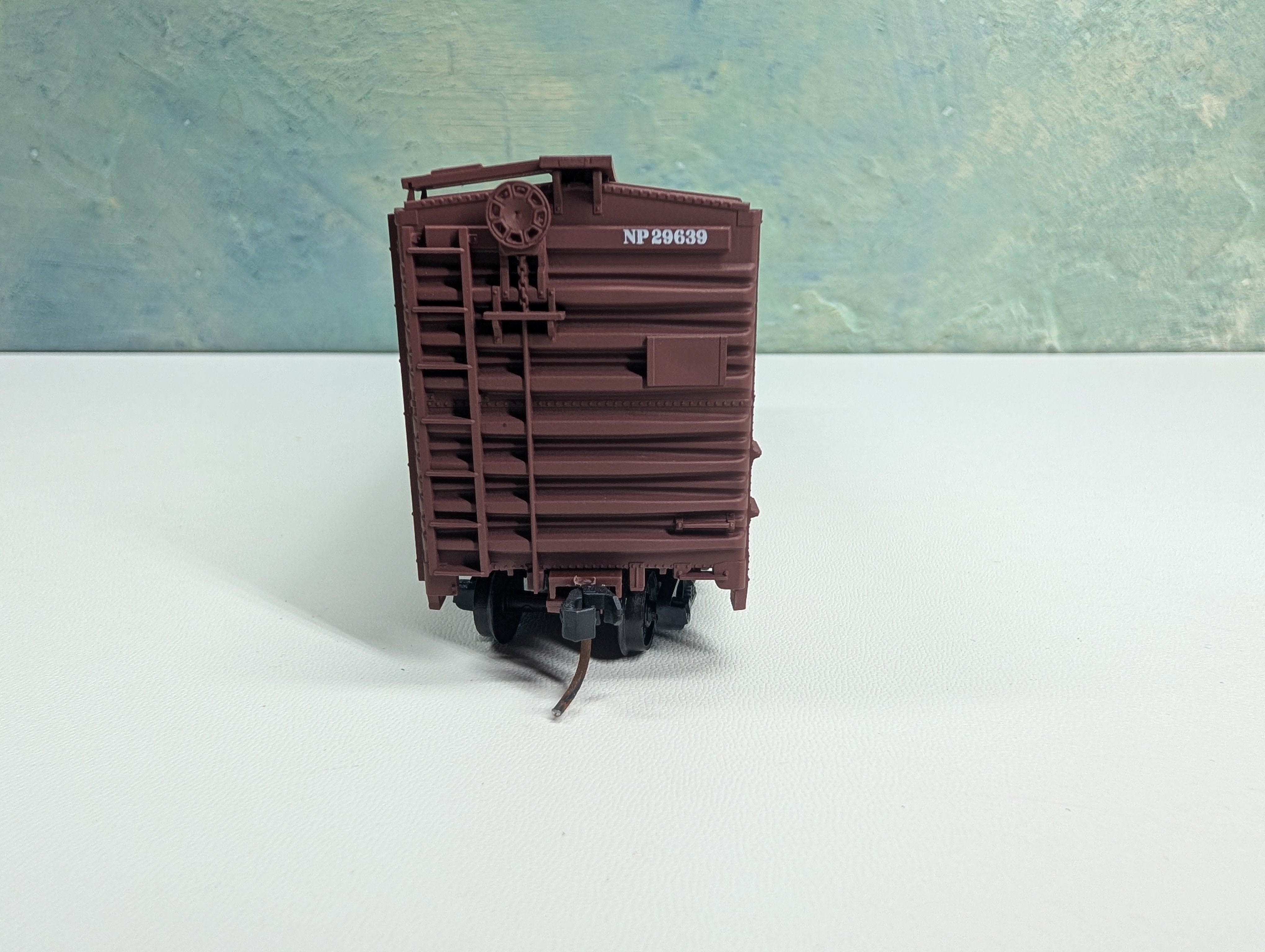 USED Accurail HO Scale 40' Box Car Northern Pacific NP #29639