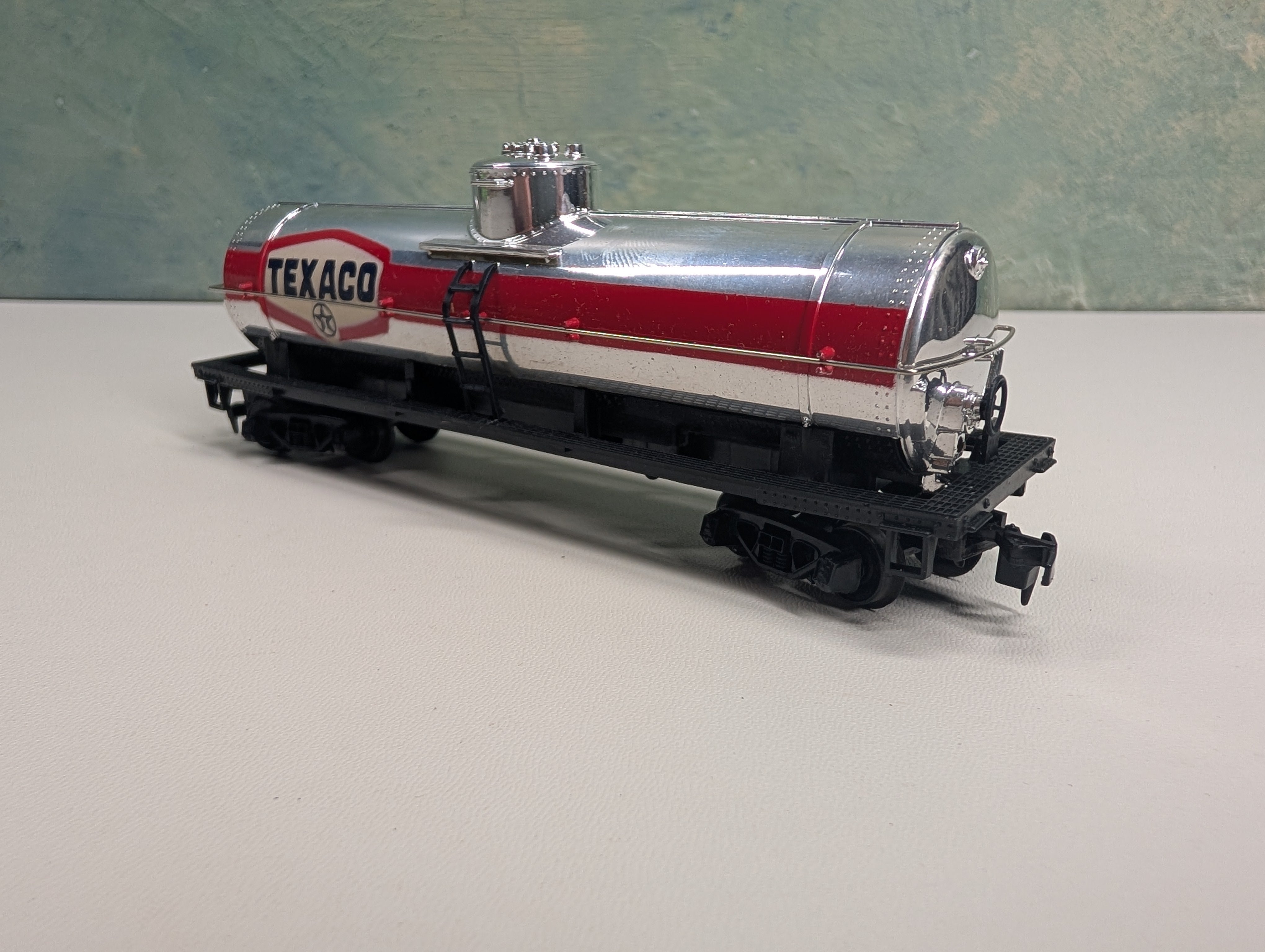 USED Tyco HO Scale Single Dome Tank Car Texaco