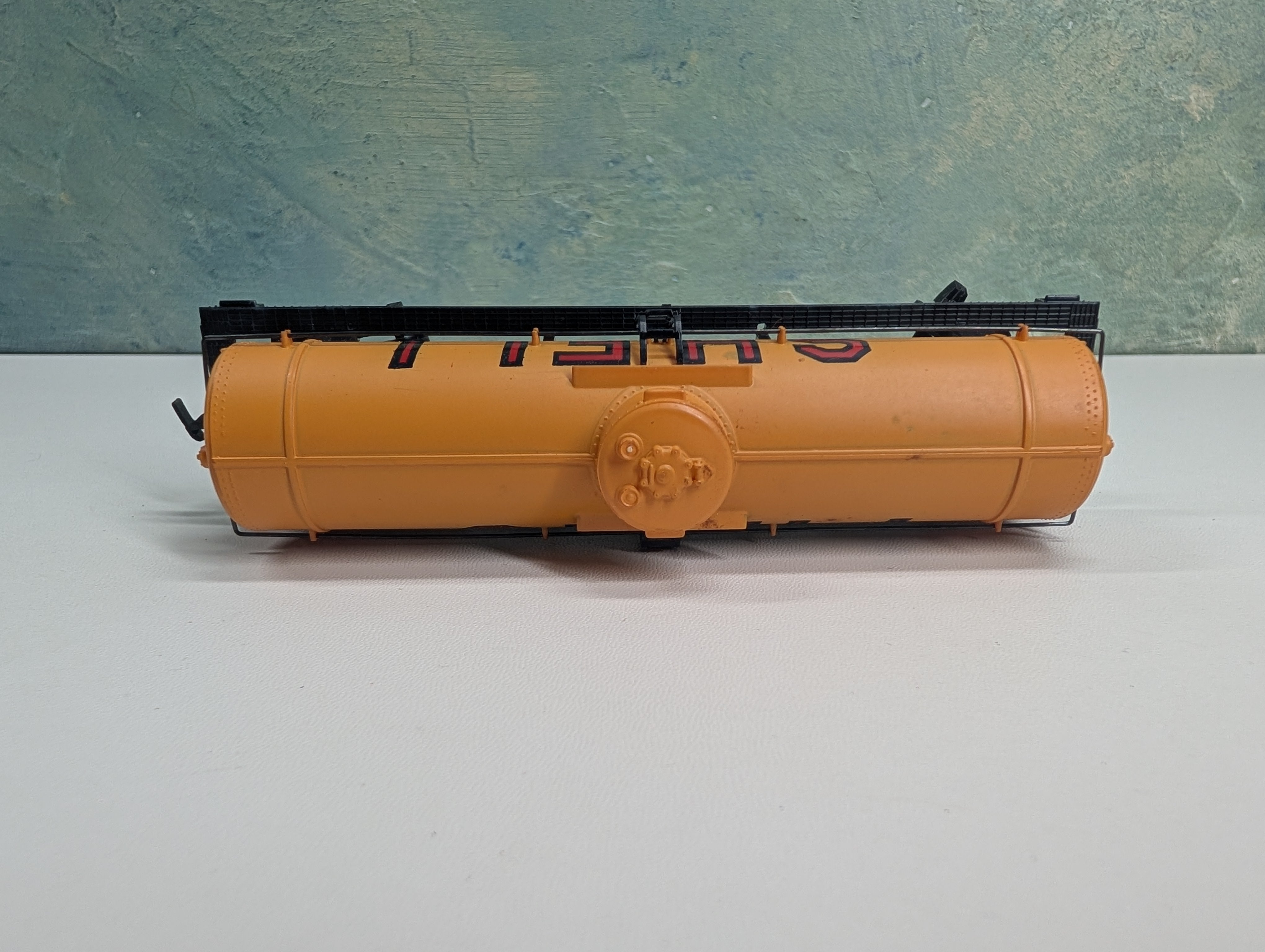 USED Tyco HO Scale Single Dome Tank Car Shell