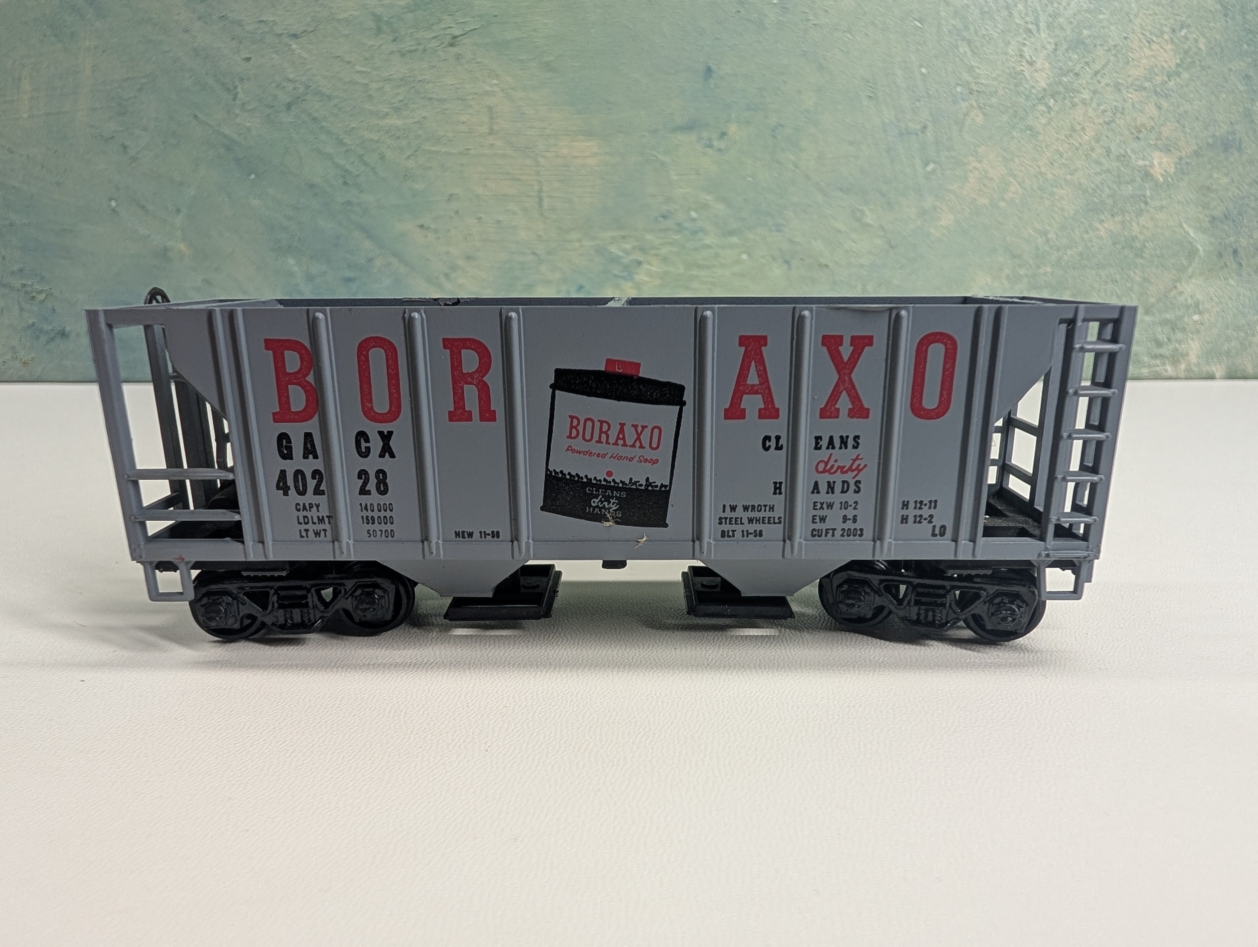 USED Roundhouse HO Scale 2 Bay Covered Hopper Boraxo GACX #40228