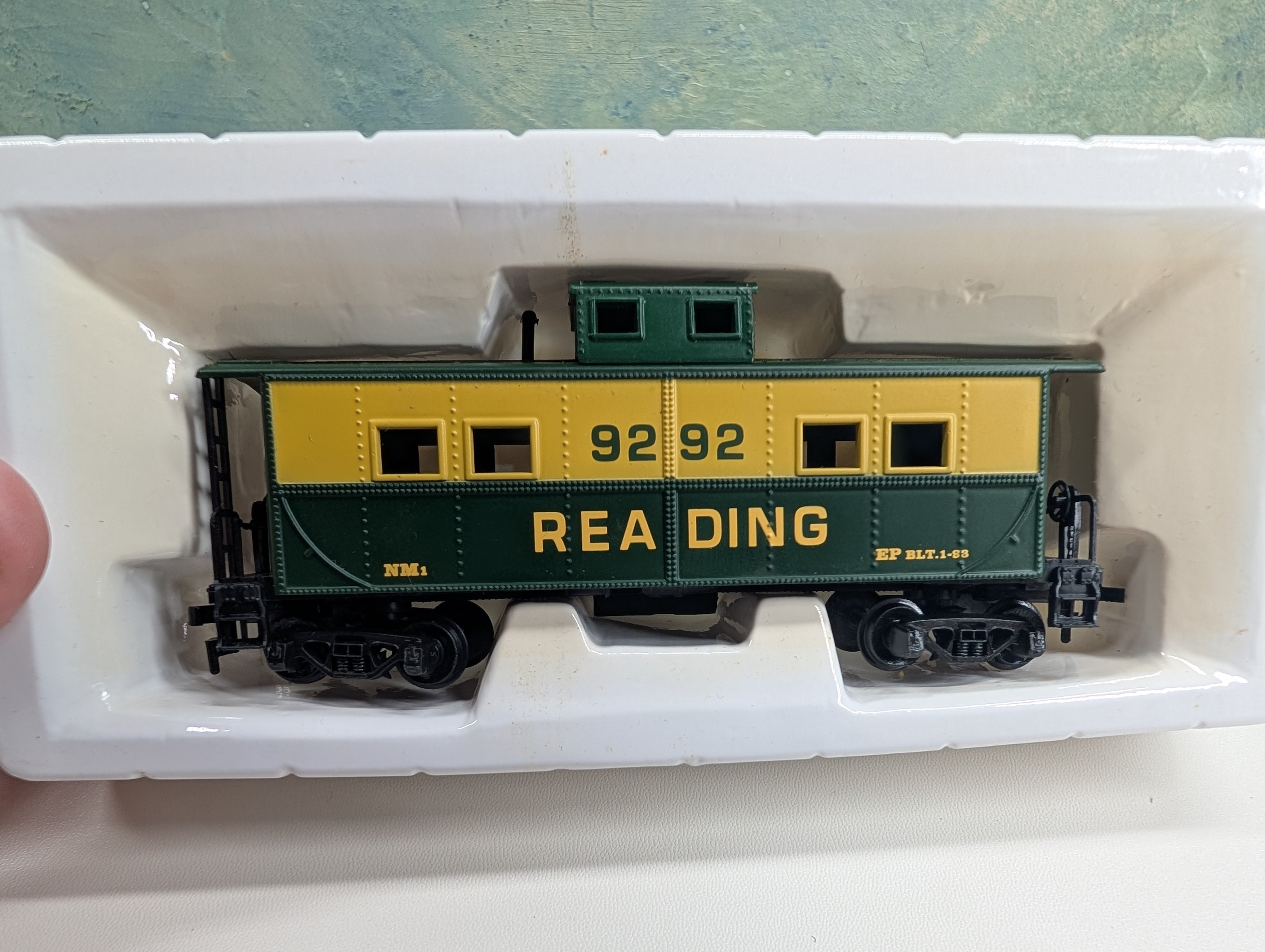 USED Mantua 726-173 HO Scale Heavy 36' Caboose Reading #9292