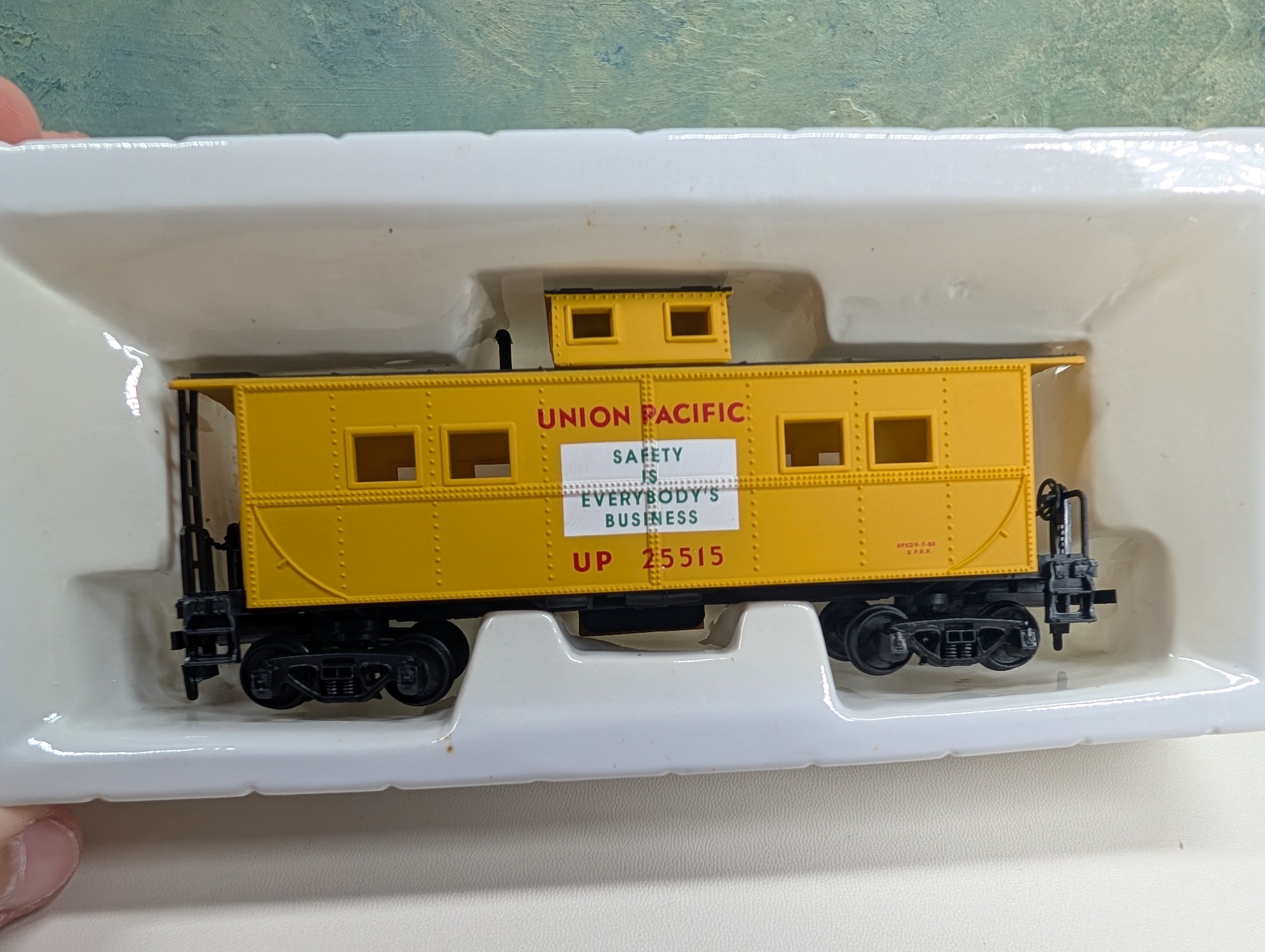 USED Mantua 726-503 HO Scale Heavy 36' Caboose Union Pacific UP #25515 Safety