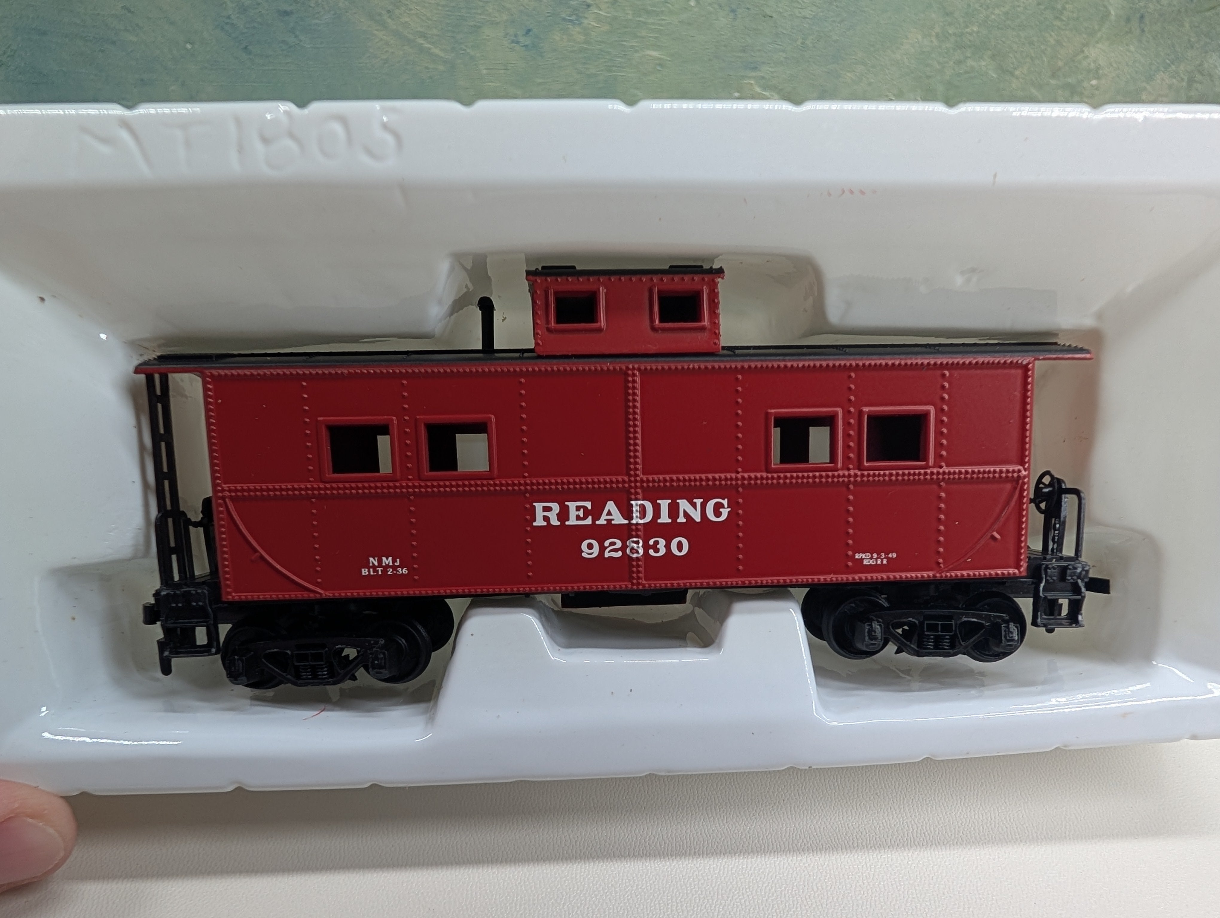 USED Mantua 726-621 HO Scale Heavy 36' Caboose Reading #92830