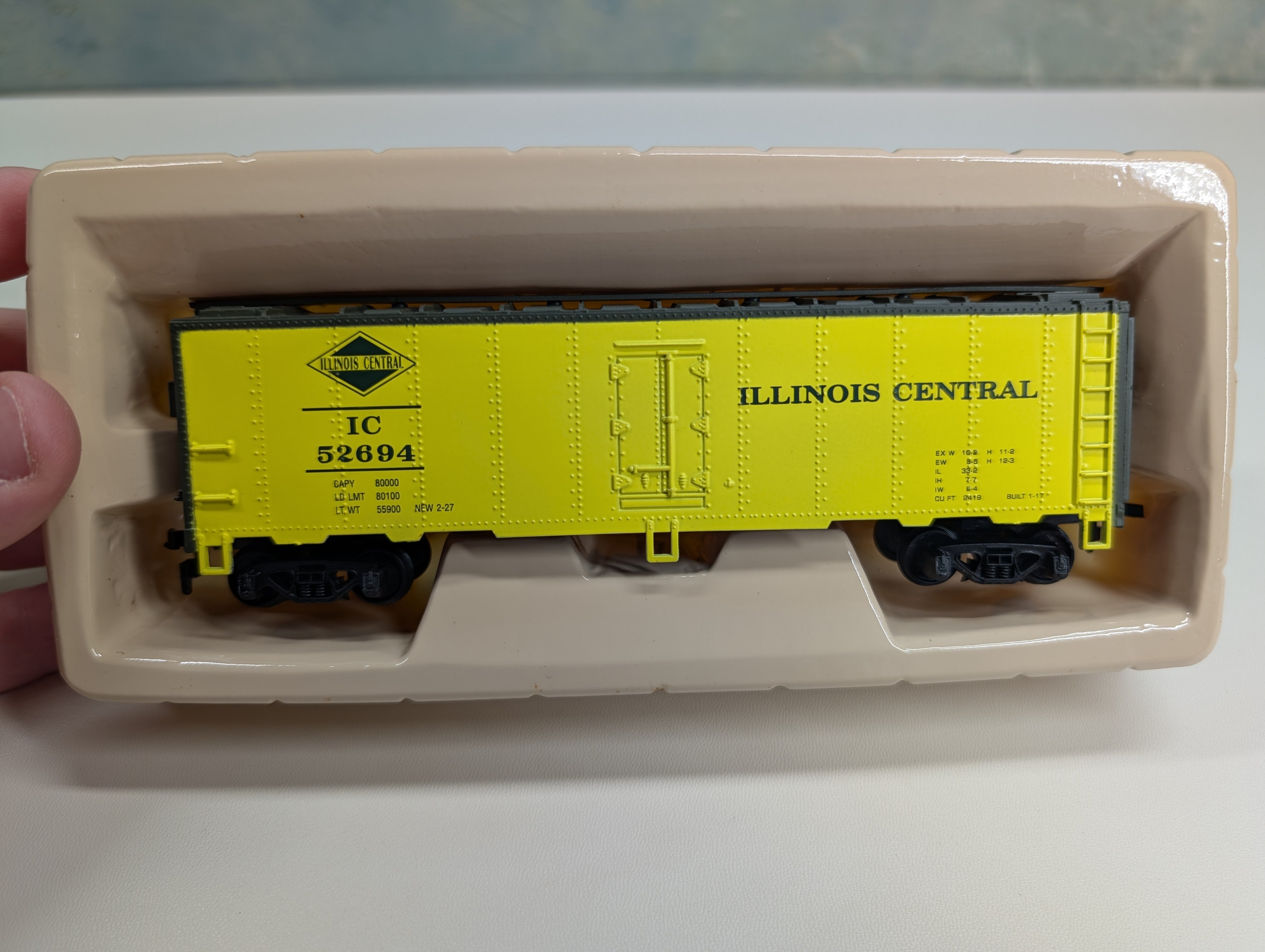 USED Mantua 733-510 HO Scale Heavy 41' Steel Reefer Box Car Illinois Central IC #52694