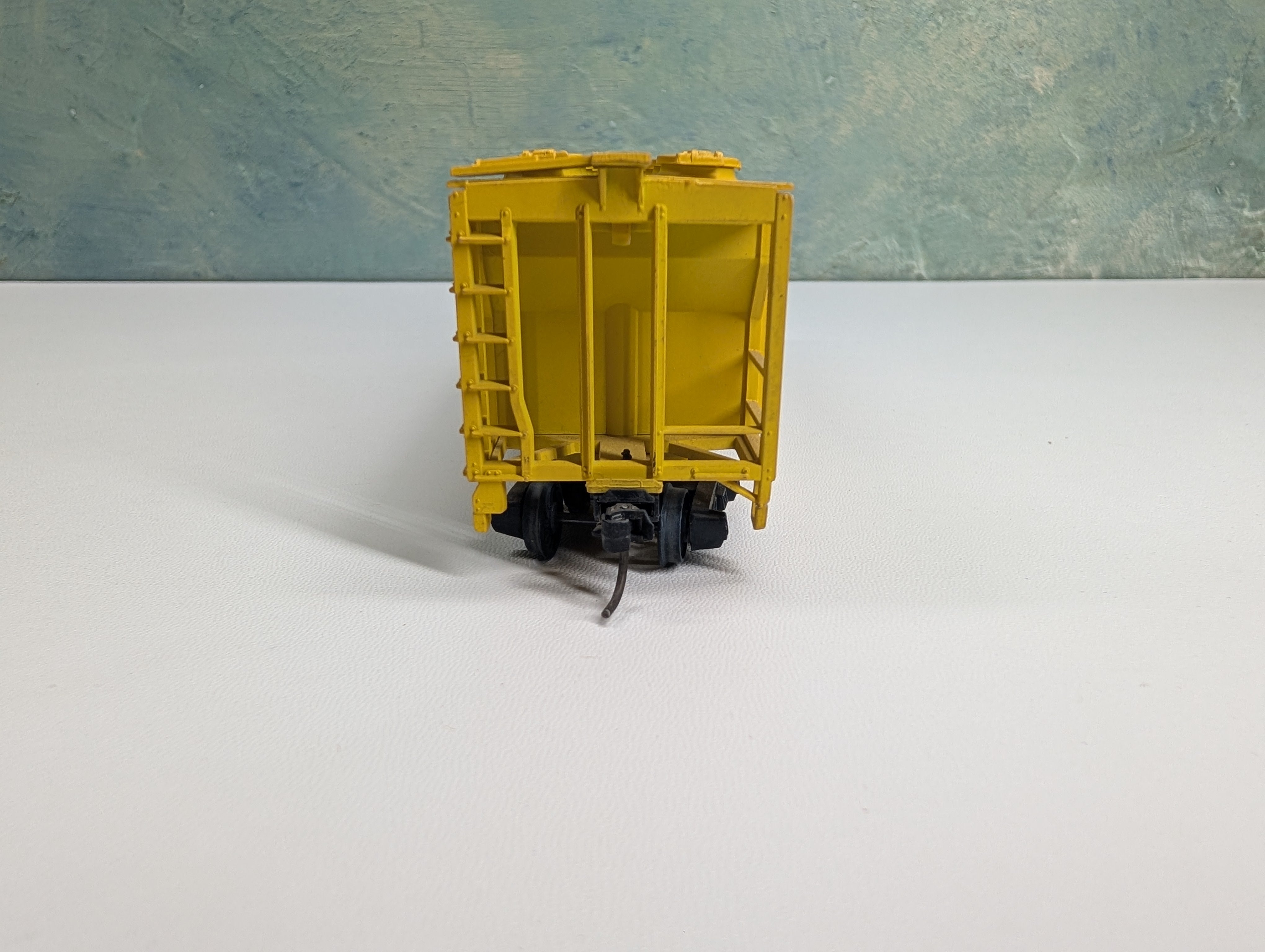 USED HO Scale 3 Bay Covered Hopper Warp's Plastics NAHX #36539