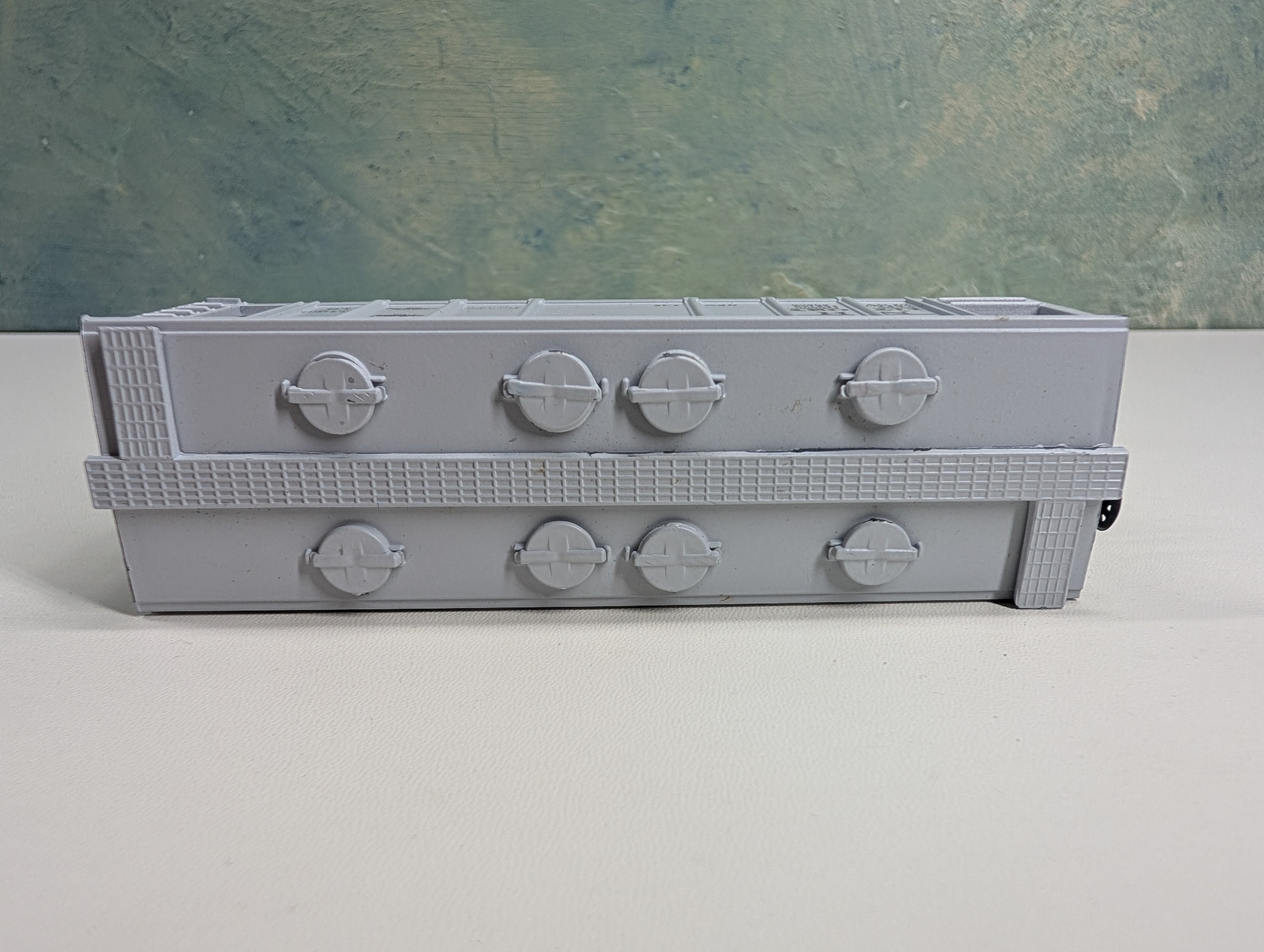 USED Roundhouse HO Scale 2 Bay Covered Hopper New Haven NH #117027