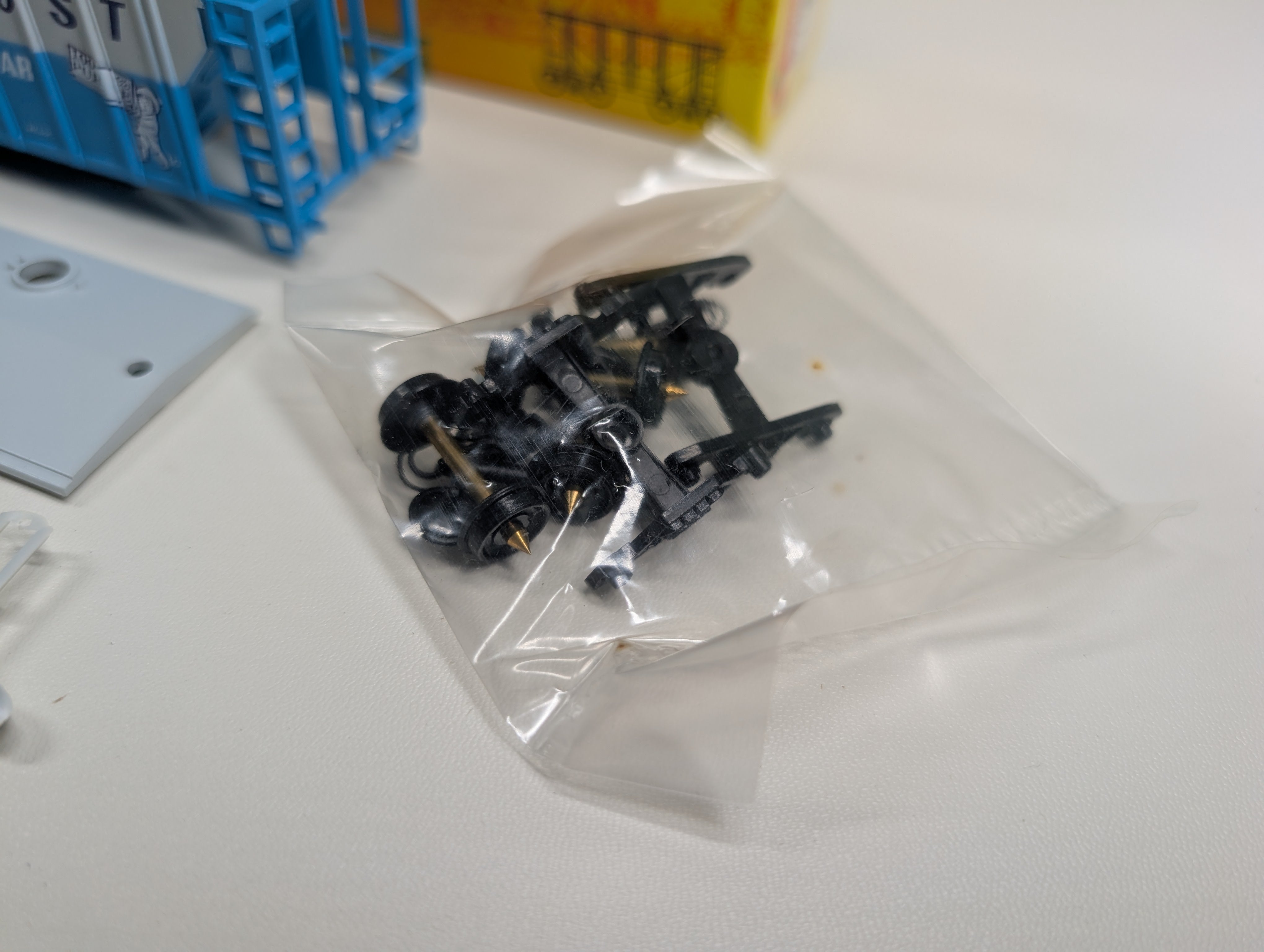 USED Roundhouse #01434 HO Scale 2 Bay Covered Hopper Jack Frost Cane Sugar NSRX #209 KIT
