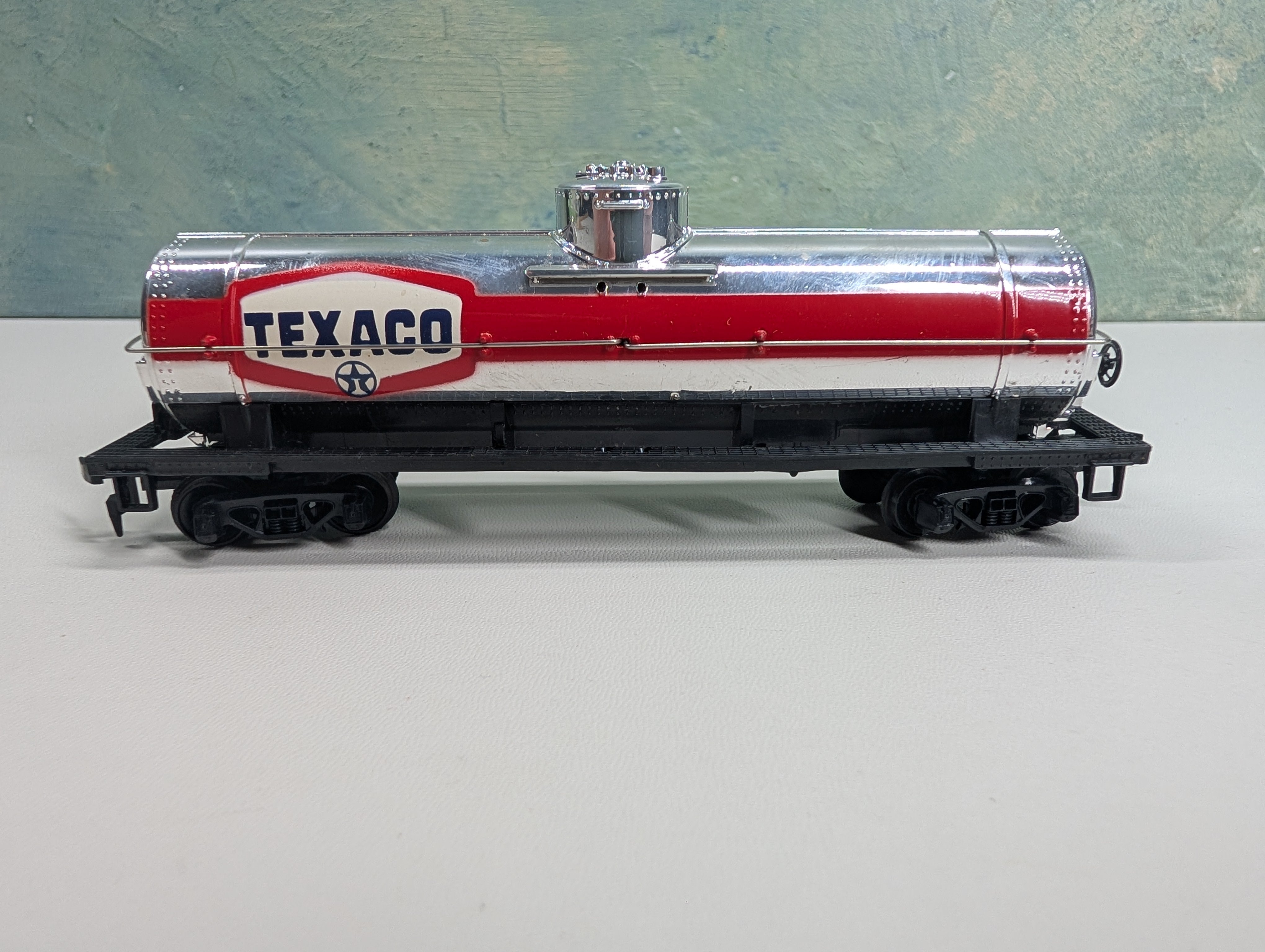 USED Tyco HO Scale Single Dome Tank Car Texaco