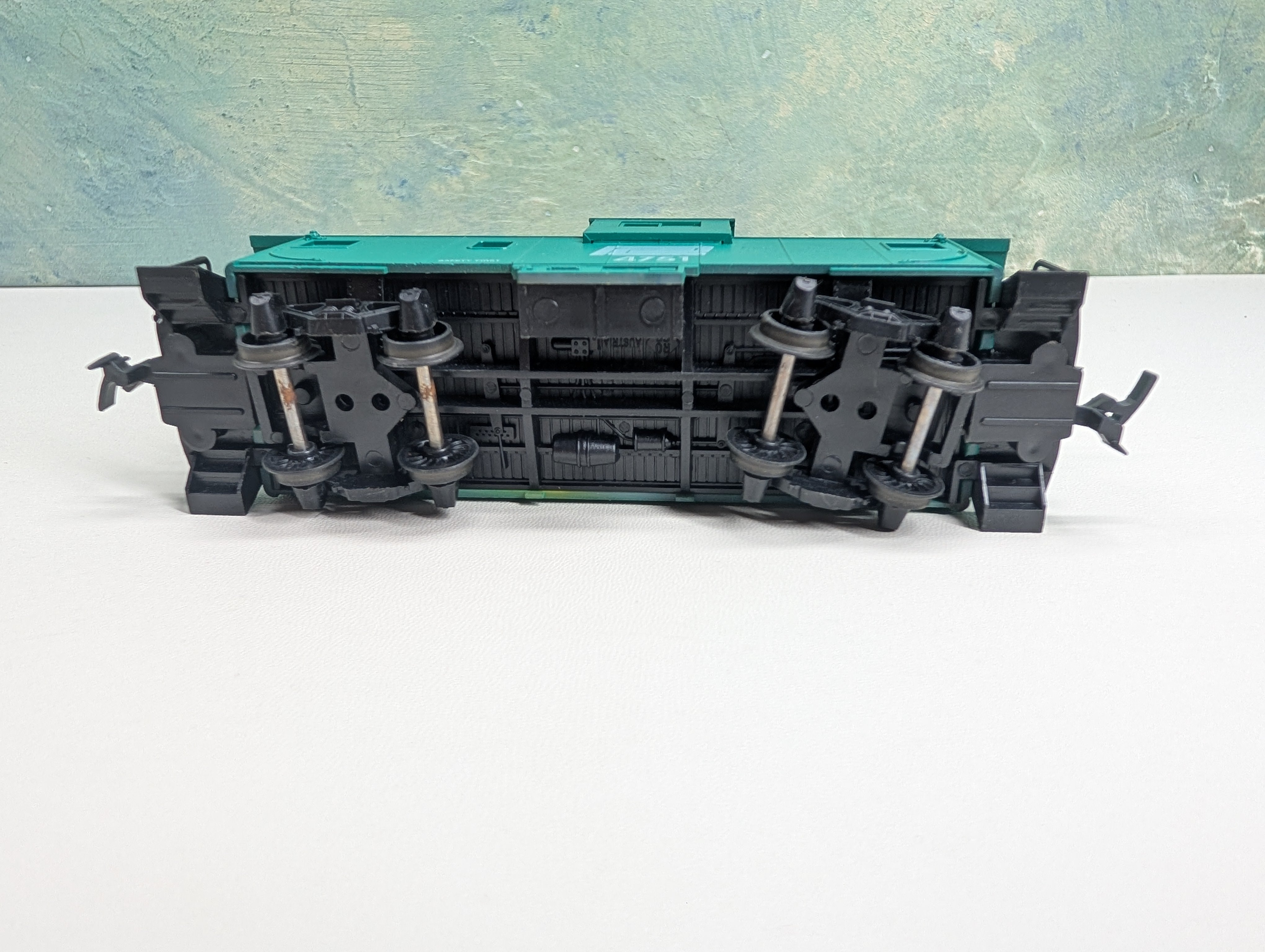 USED HO Scale Caboose Penn Central PC #4751