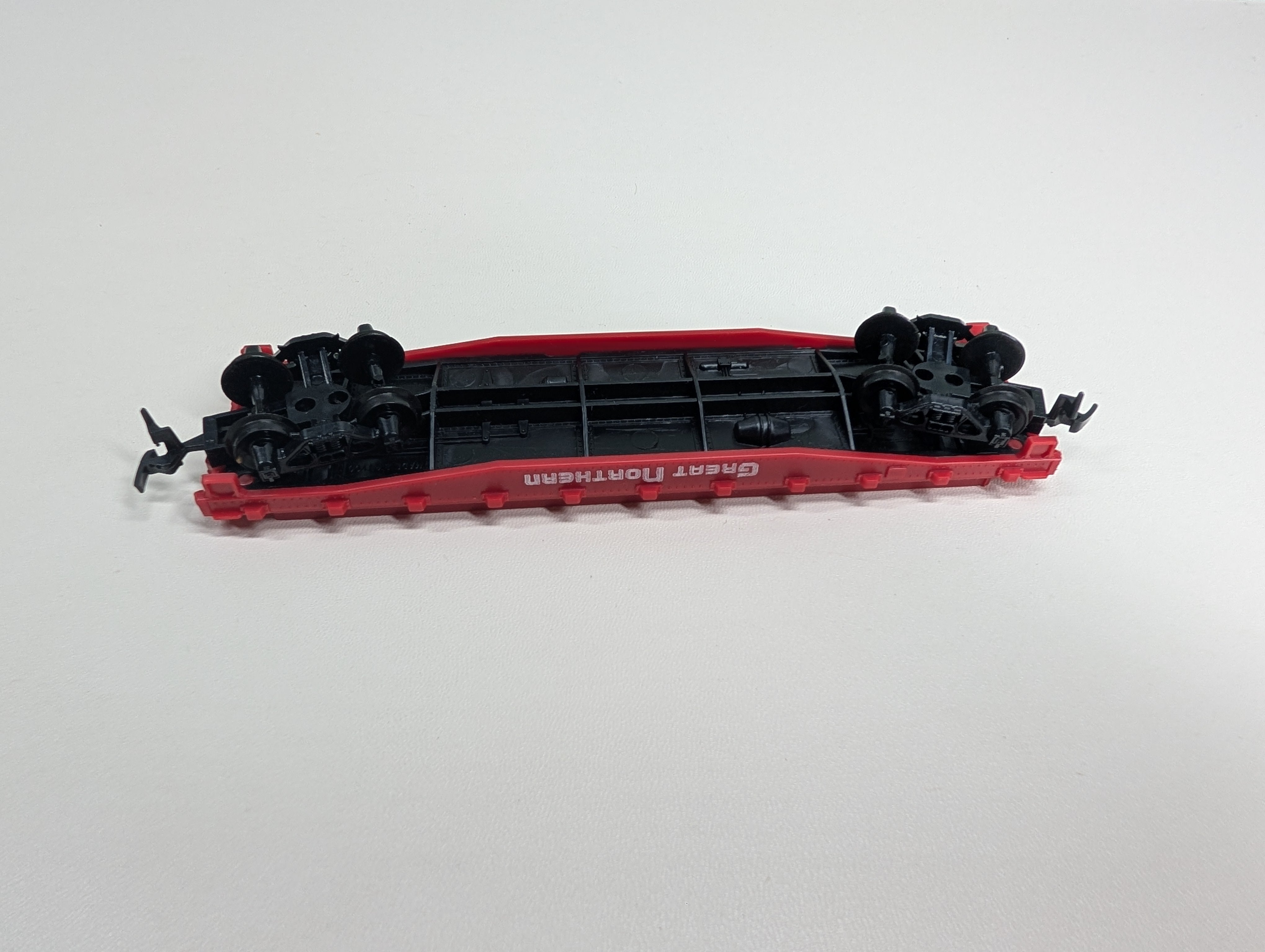 USED Tyco HO Scale 40' Flat Car Great Northern GN