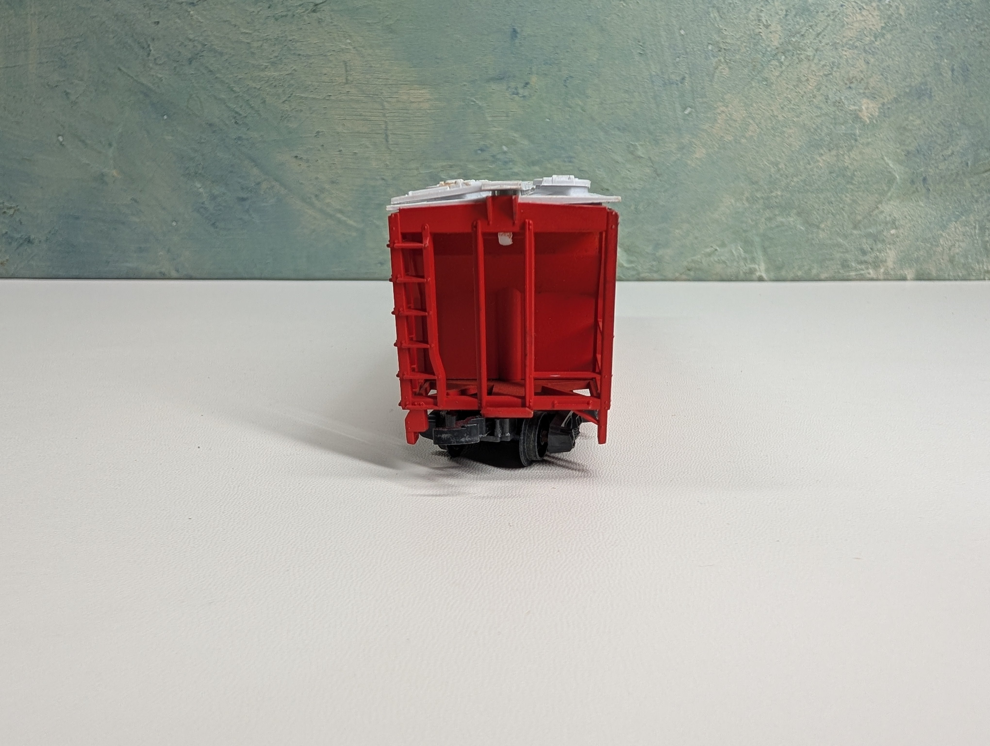 USED HO Scale 3 Bay Covered Hopper Quaker Cane Sugar NSRX #305