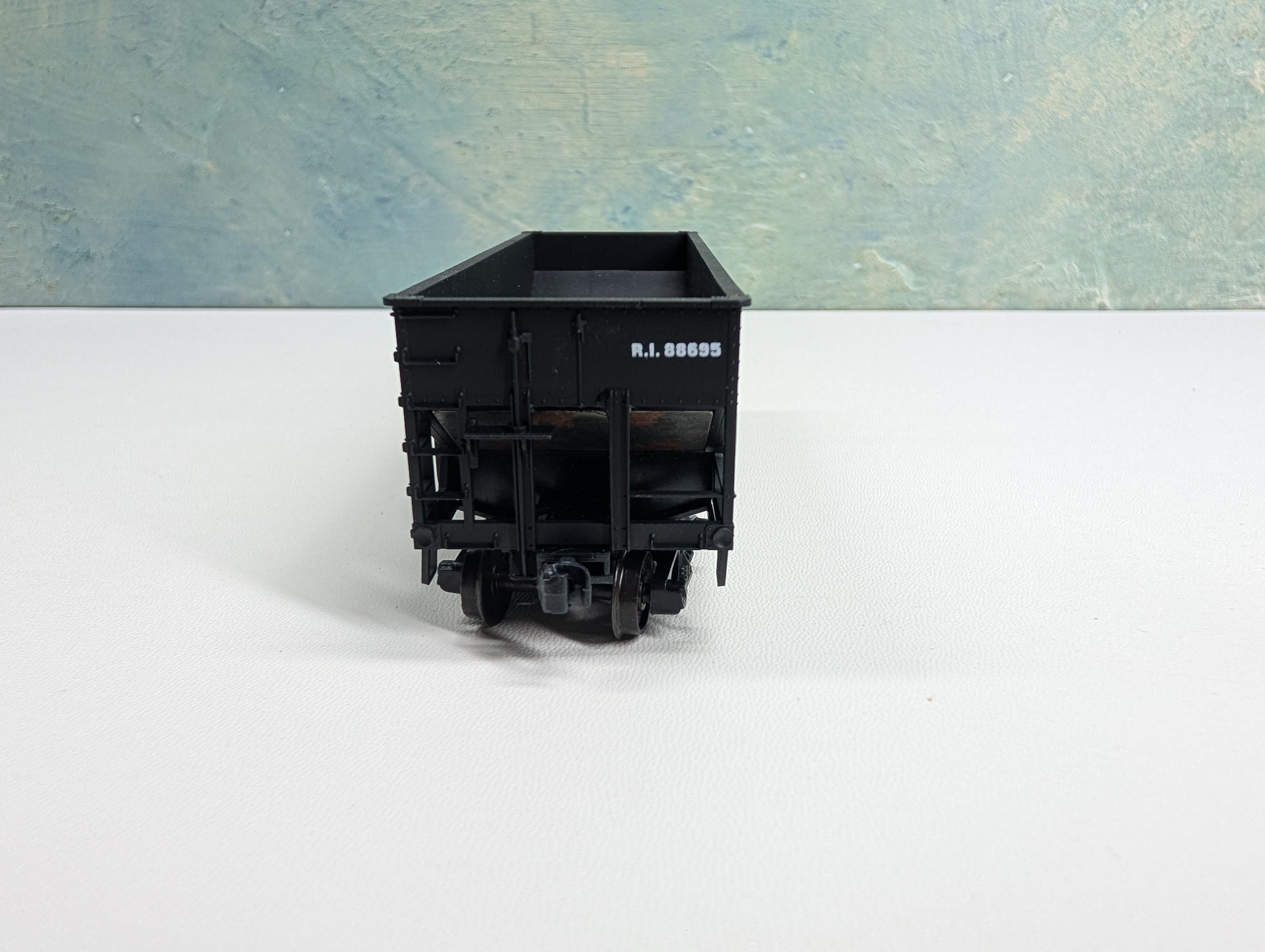 USED Accurail HO Scale 2 Bay Hopper Rock Island RI #88695