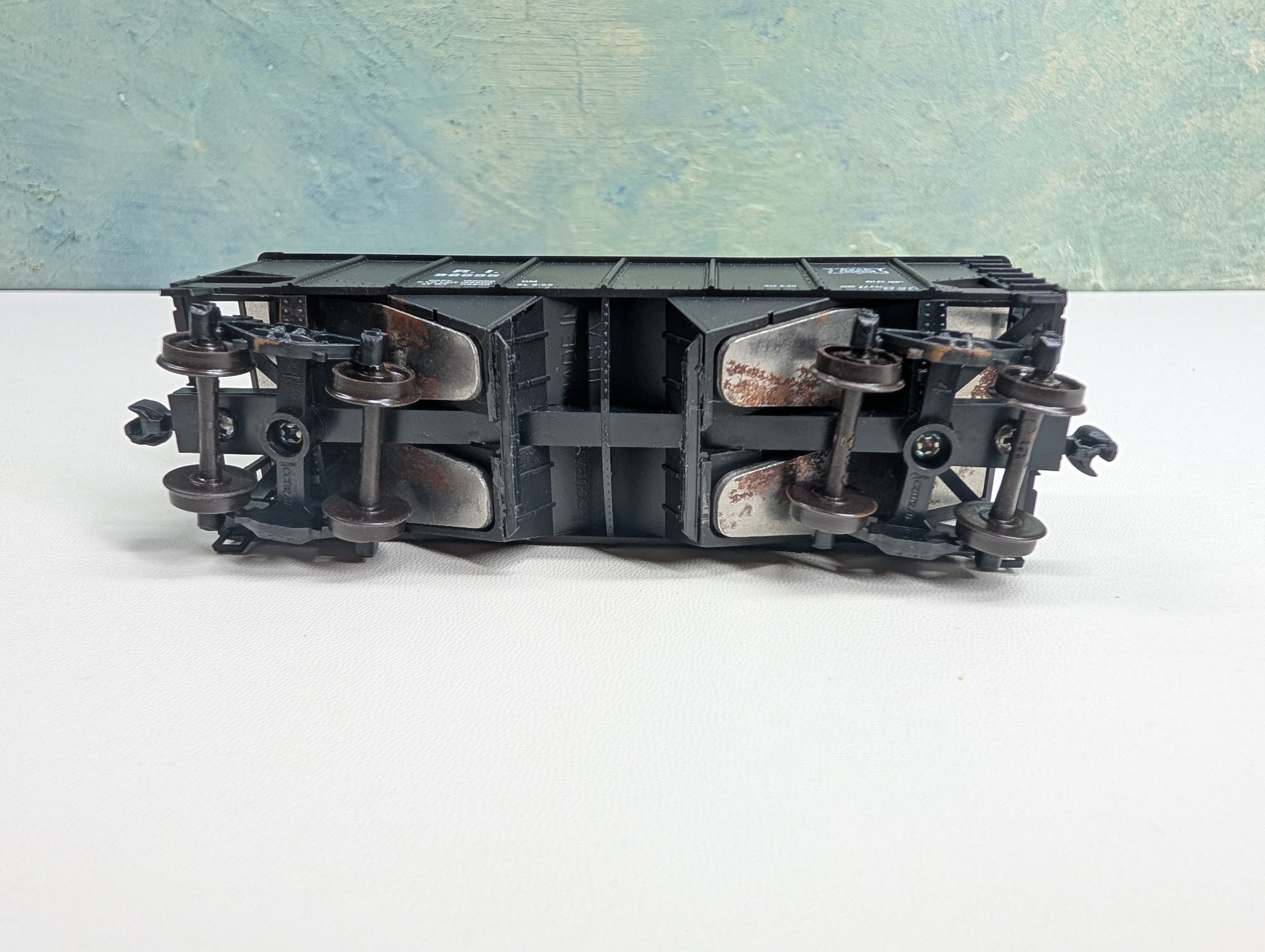 USED Accurail HO Scale 2 Bay Hopper Rock Island RI #88695