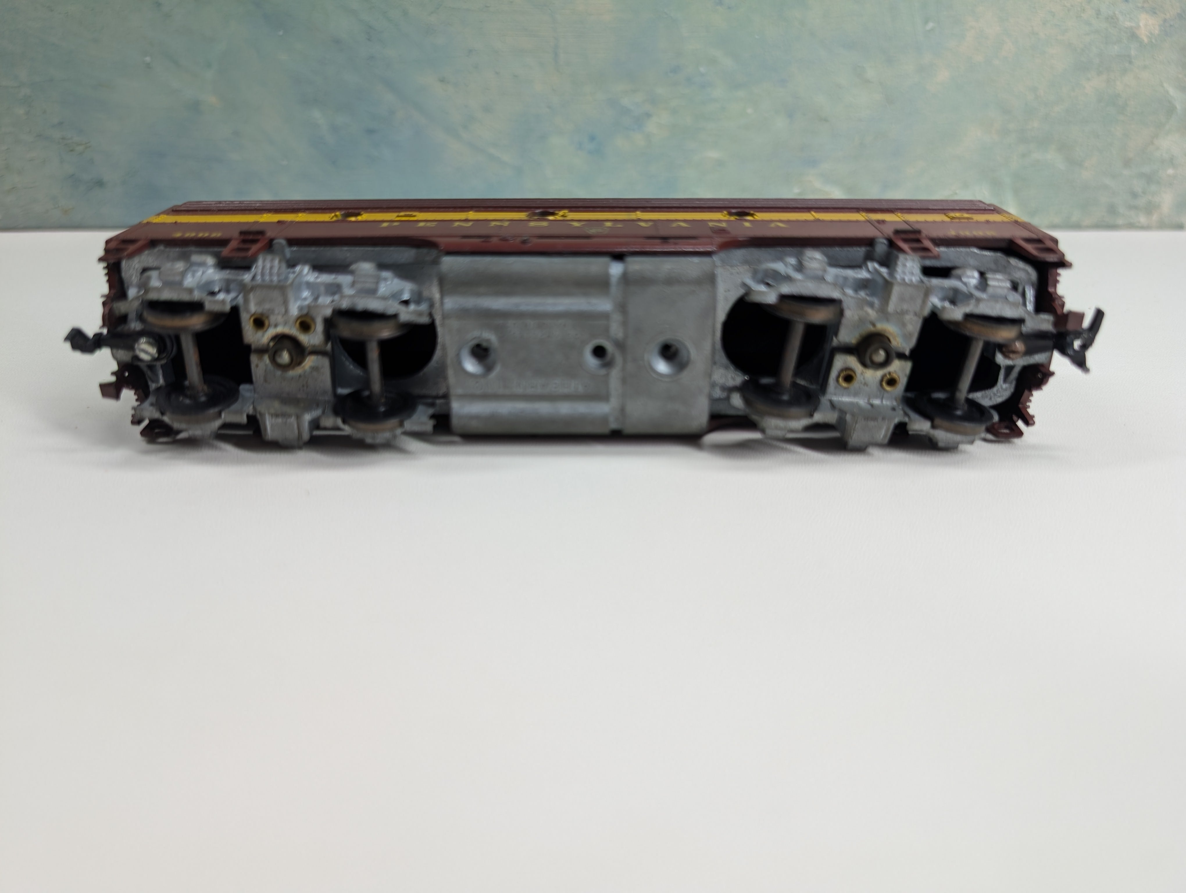 USED Athearn HO Scale Unpowered B Unit Diesel Locomotive Pennsylvania PRR #4902