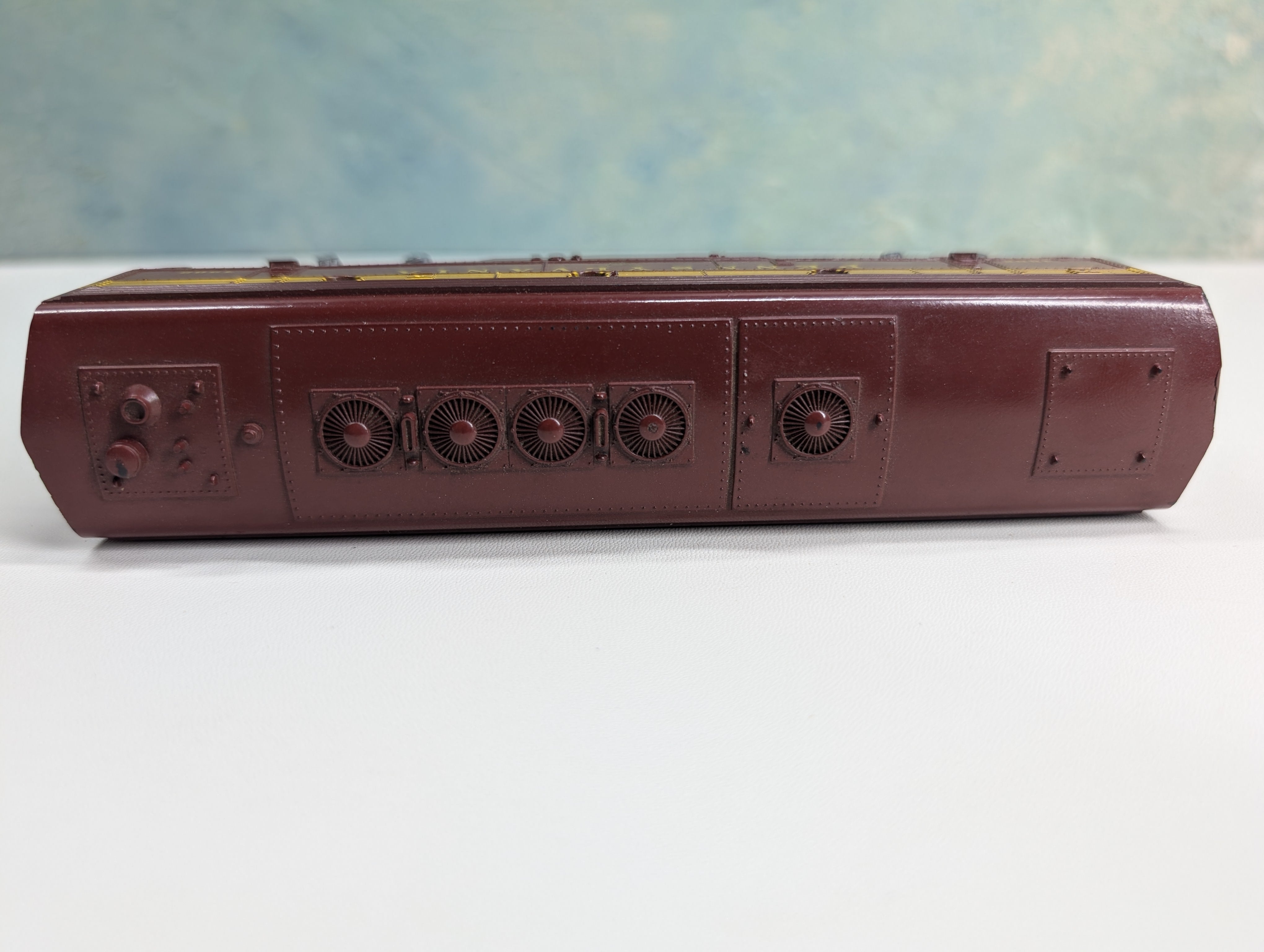 USED Athearn HO Scale Unpowered B Unit Diesel Locomotive Pennsylvania PRR #4902